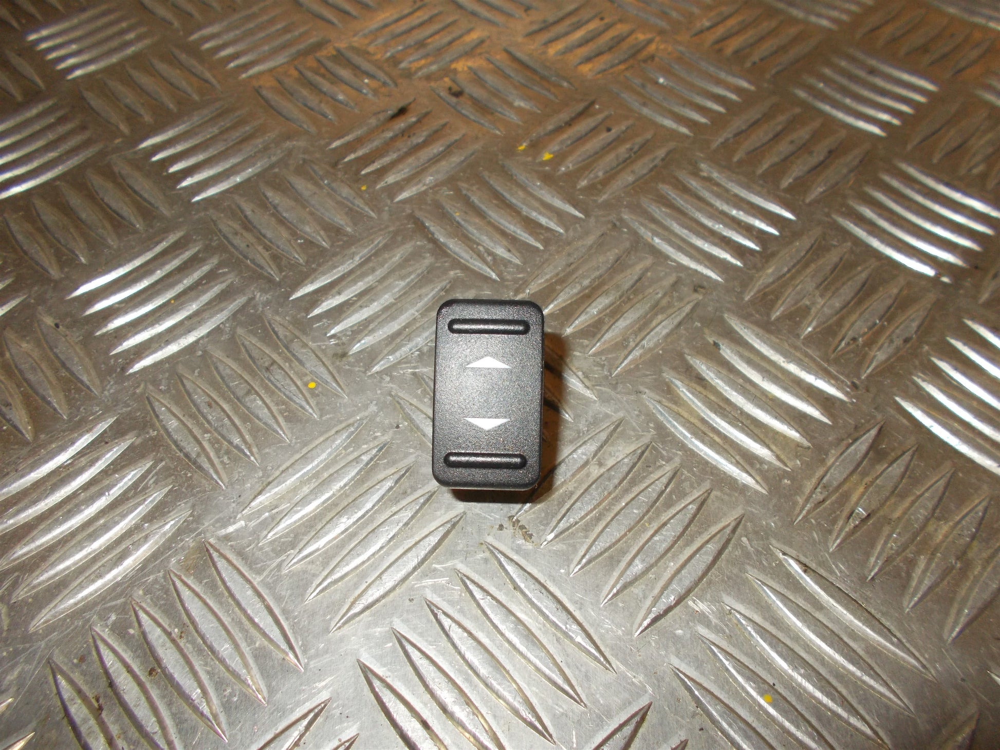 Ford Mondeo 4 Kontakt Rudehejs Med OEM Nr. 6M2T14529AD Fra Ford Ophugger