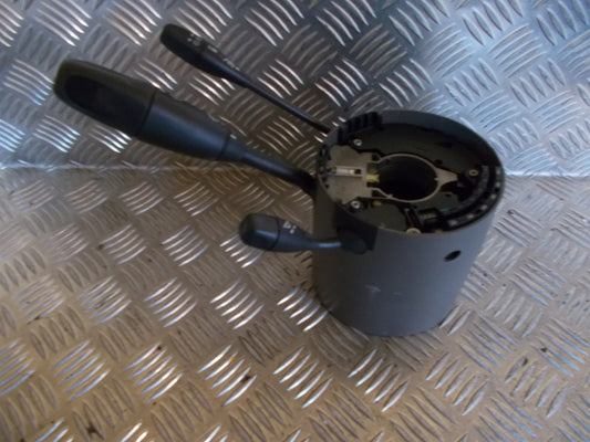 Mercedes E W211 Kontakt Combi Med OEM Nr. Ophugger Fra Mercedes Ophugger