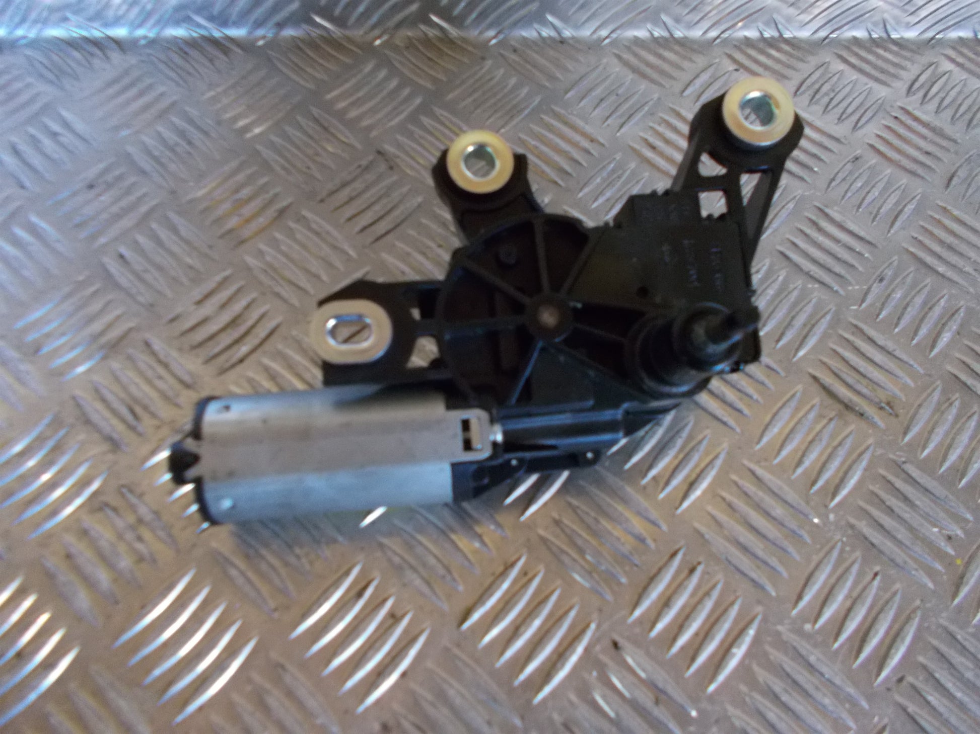 VW Golf 4 1J Bagrudevisker Motor Med OEM Nr. 1J6955711G Fra VW Ophugger