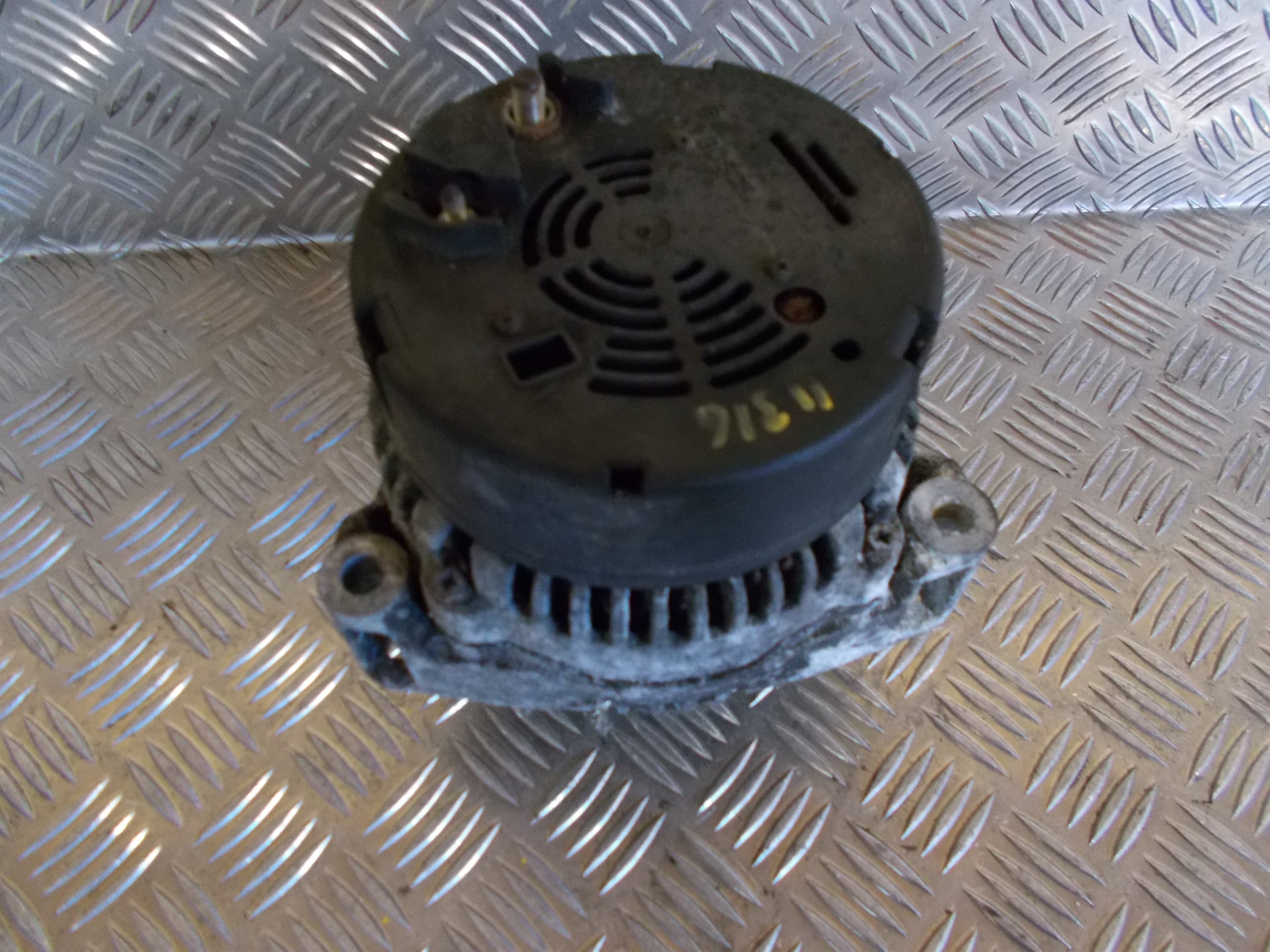 Mercedes E W210 Generator Med OEM Nr. 0101544802 Fra Mercedes Ophugger
