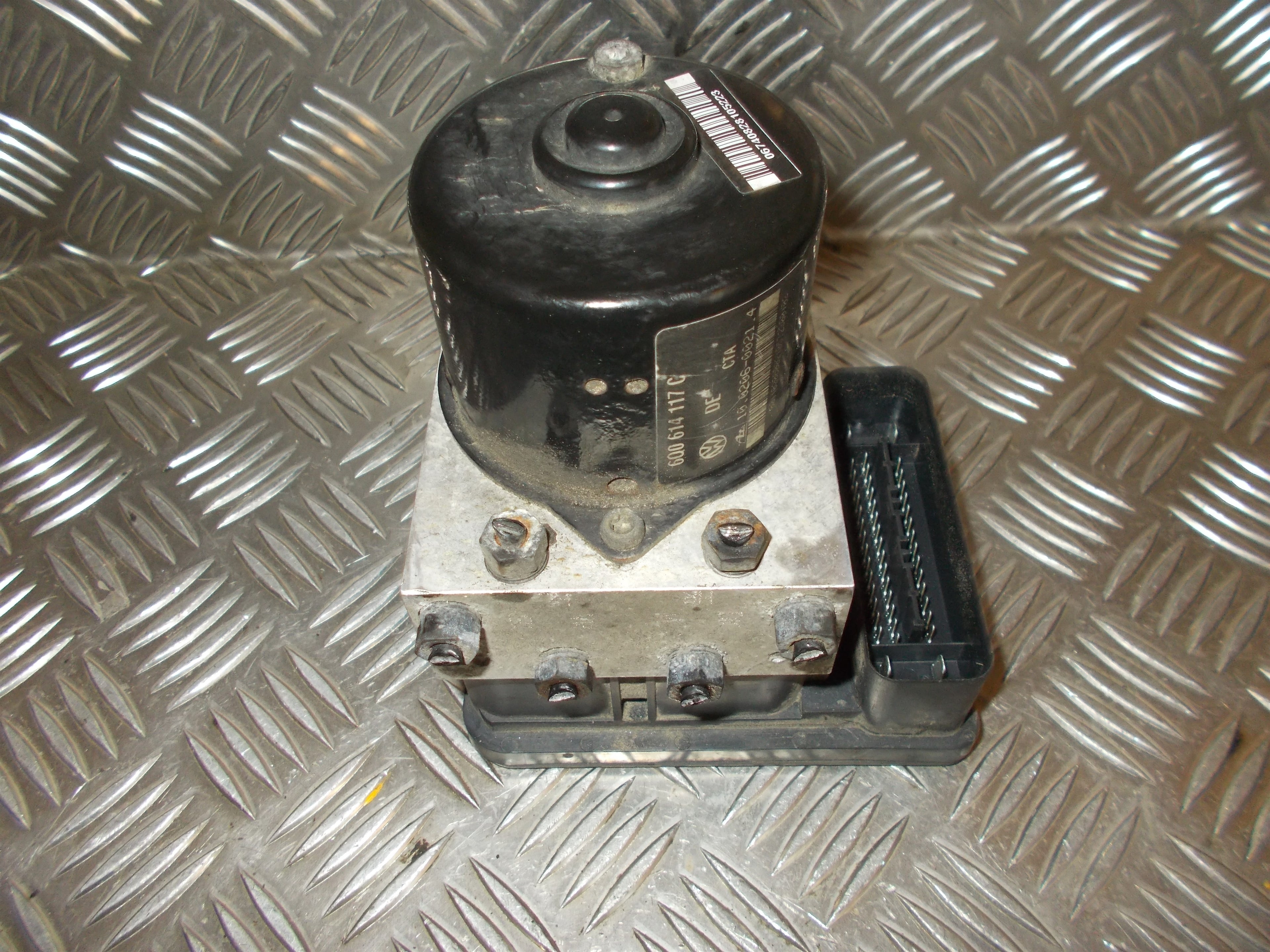 VW Polo 9N ABS Pumpe Med OEM Nr. 6Q0614117C Fra VW Ophugger