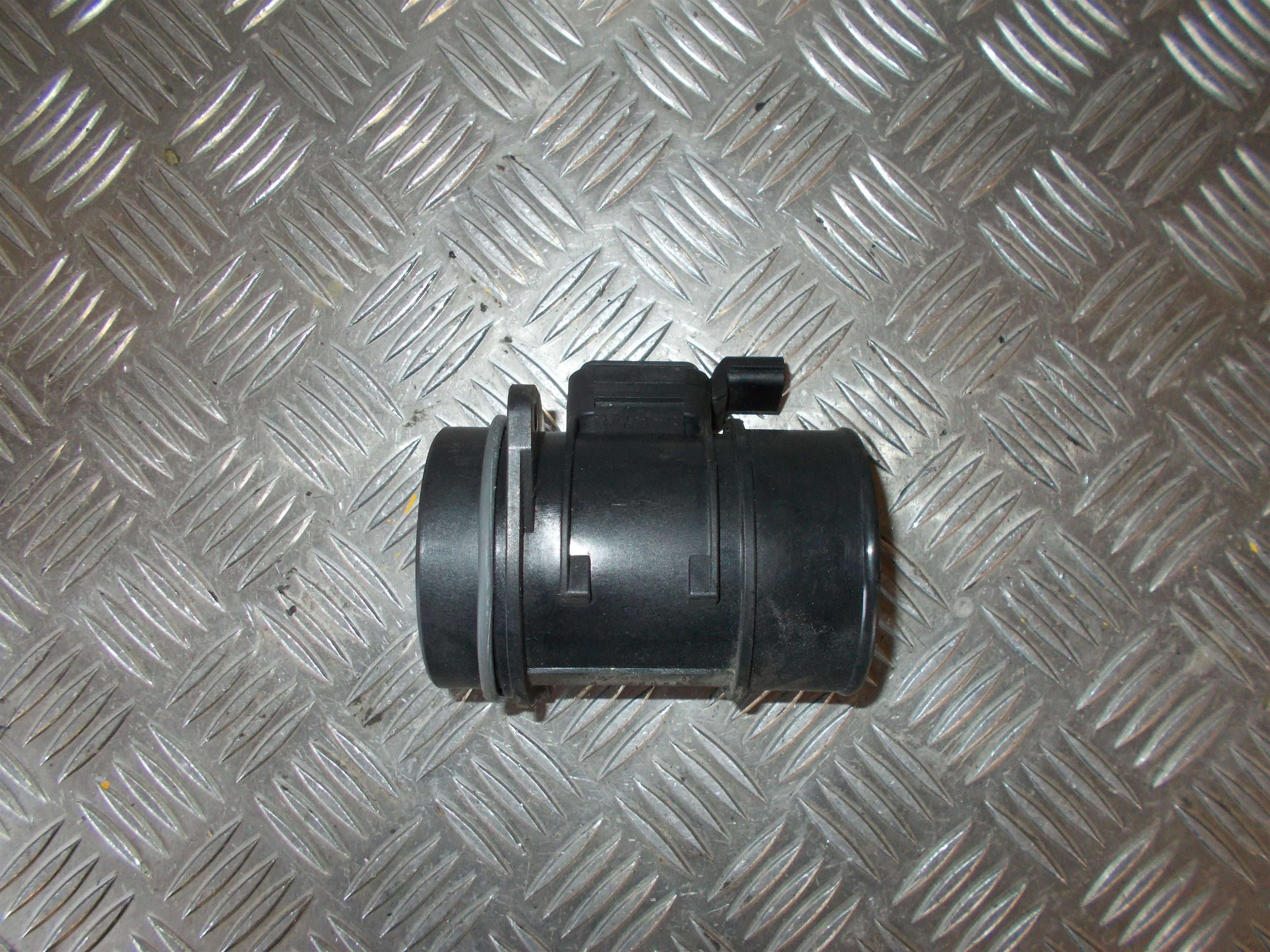Renault Clio 3 Luftmængdemåler Med OEM Nr. 8200702517 Fra Renault Ophugger