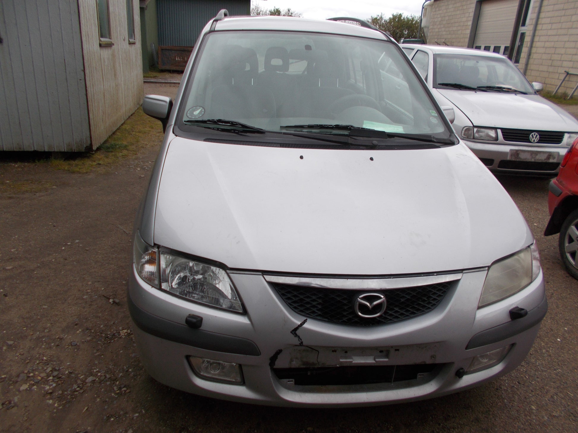 Mazda Premacy Pluk-Selv-Bil Med OEM Nr. Ophugger Fra Mazda Ophugger