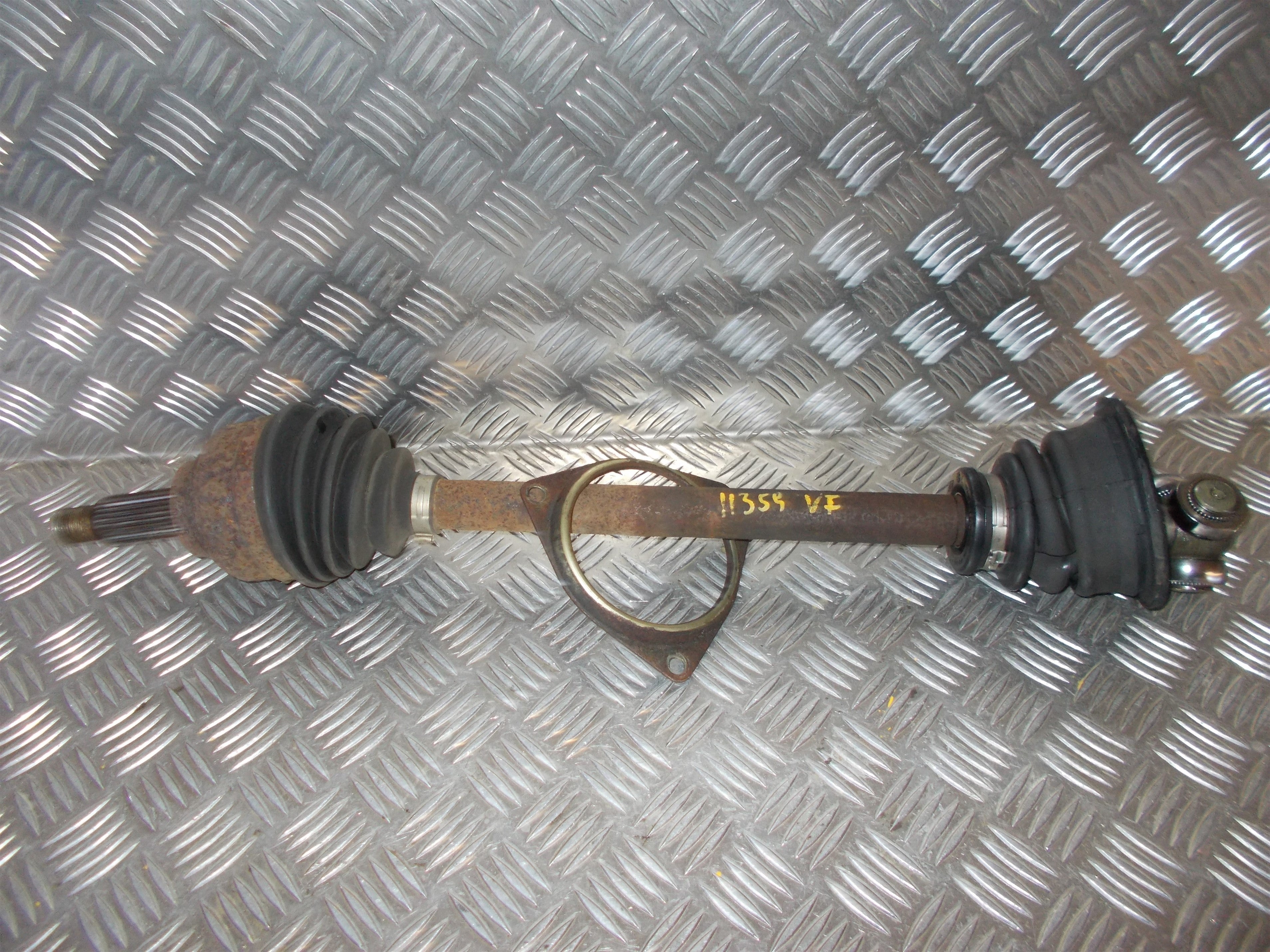Opel Vivaro 1 Trækaksel For V Med OEM Nr. 91168795 Fra Opel Ophugger