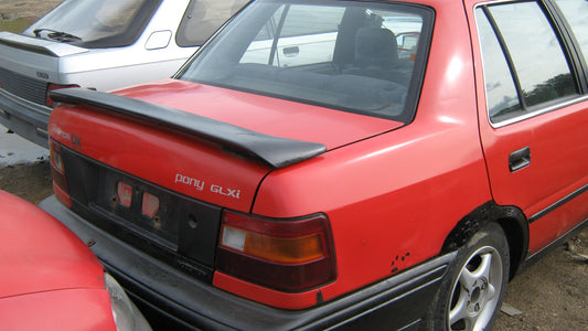 Hyundai Pony Pluk-Selv-Bil Med OEM Nr. Ophugger Fra Hyundai Ophugger