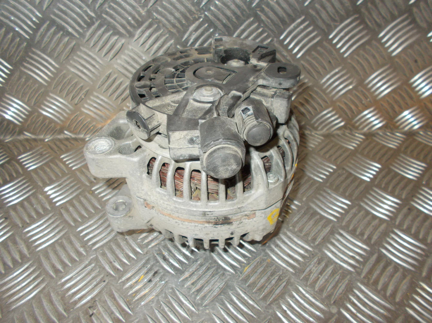 Peugeot 406 Generator Med OEM Nr. 5705AA Fra Peugeot Ophugger