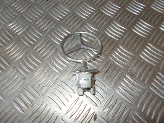 Mercedes E W210 Frontgitter Med OEM Nr. Ophugger Fra Mercedes Ophugger