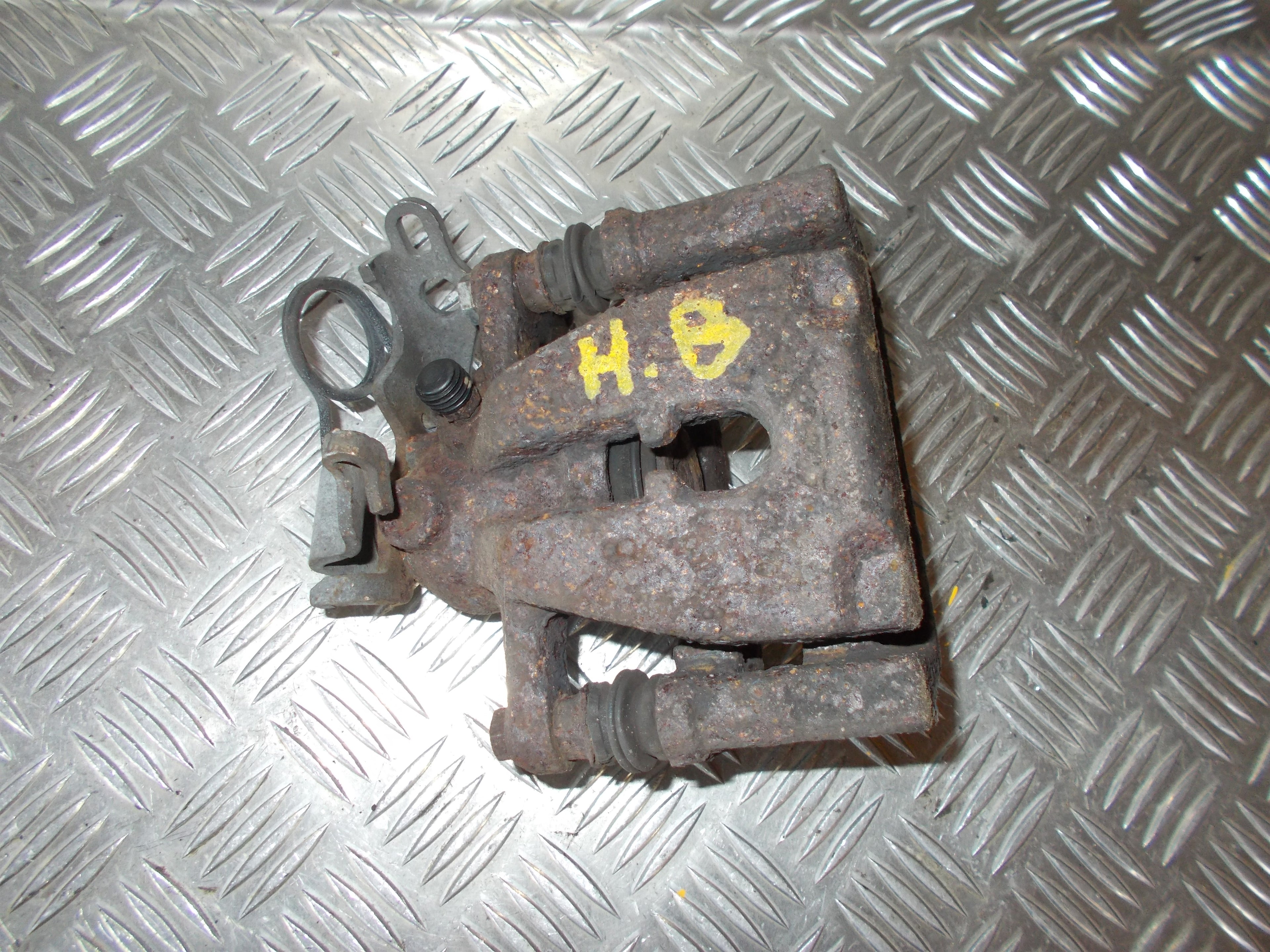 Ford Mondeo 4 Bremsekaliber Hb Med OEM Nr. 6G912D048GF Fra Ford Ophugger