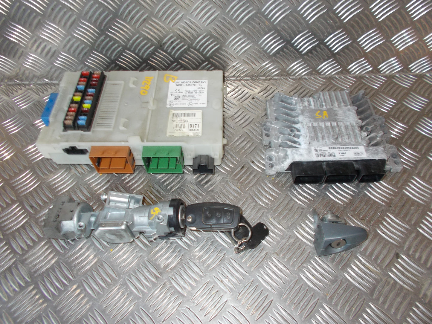 Ford Mondeo 4 Motorstyring - Motorstyreboks - Injection Elboks Med OEM Nr. 7G9112A650YJ Fra Ford Ophugger