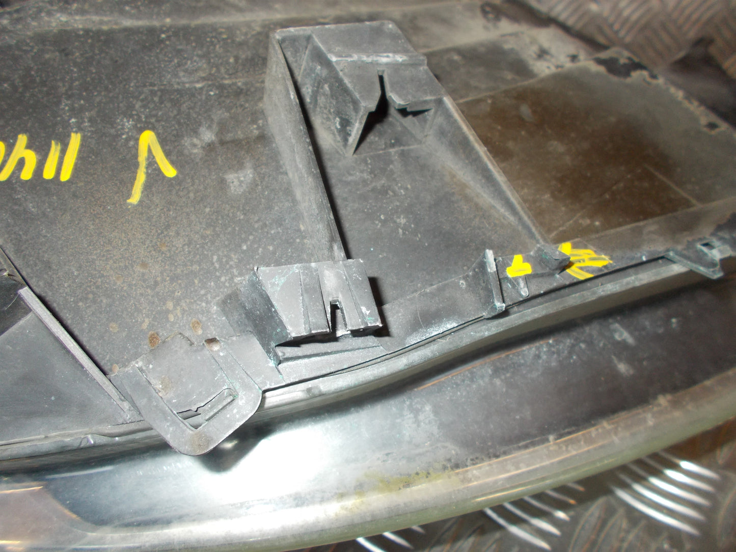 Citroen C8 Forlygte Med OEM Nr. 1494316080 Fra Citroen Ophugger