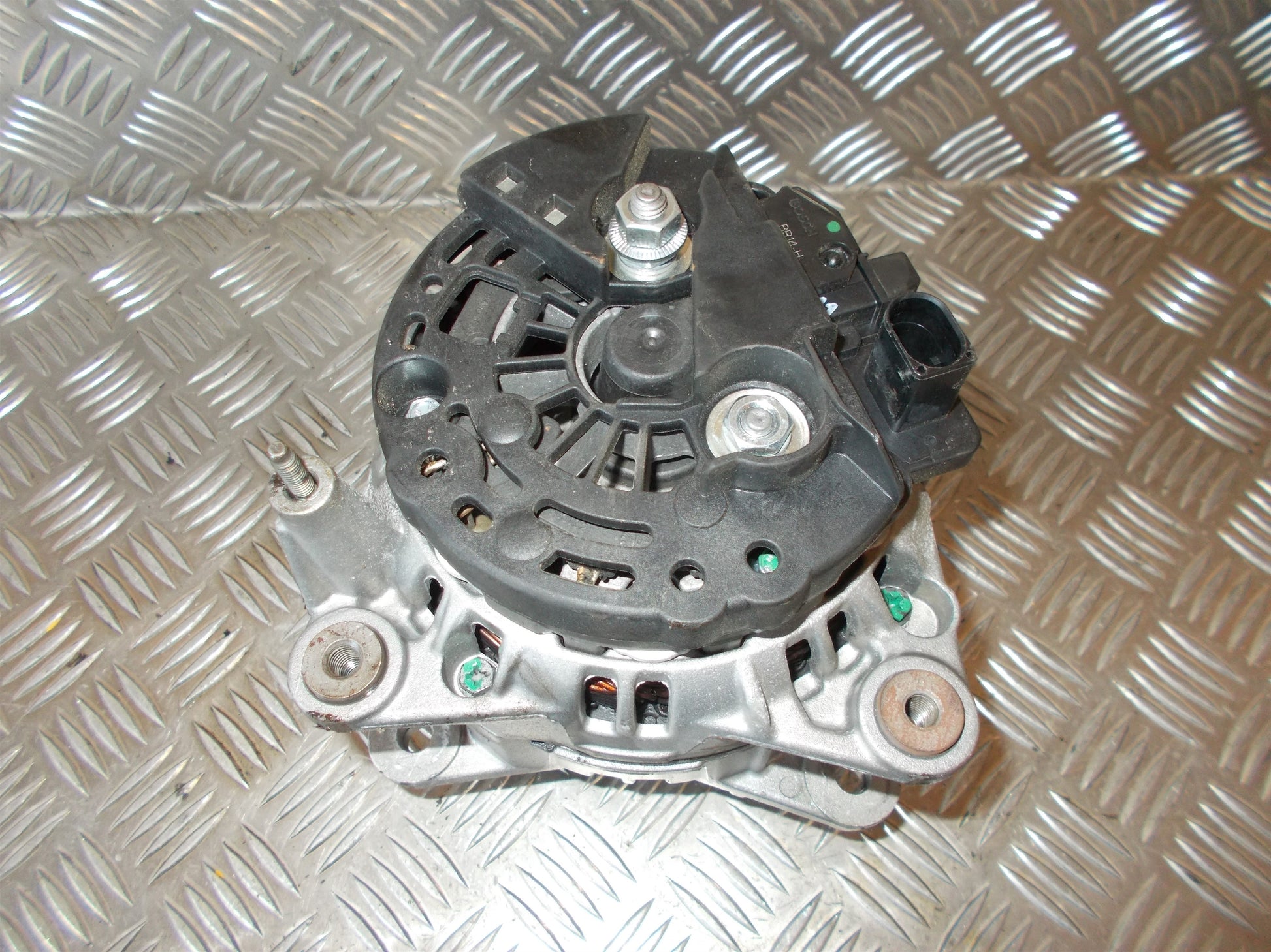 VW Polo CLA Variant 6K Generator Med OEM Nr. 0986041860 Fra VW Ophugger