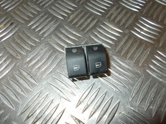 Seat Cordoba Kontakt Rudehejs Med OEM Nr. Ophugger Fra Seat Ophugger