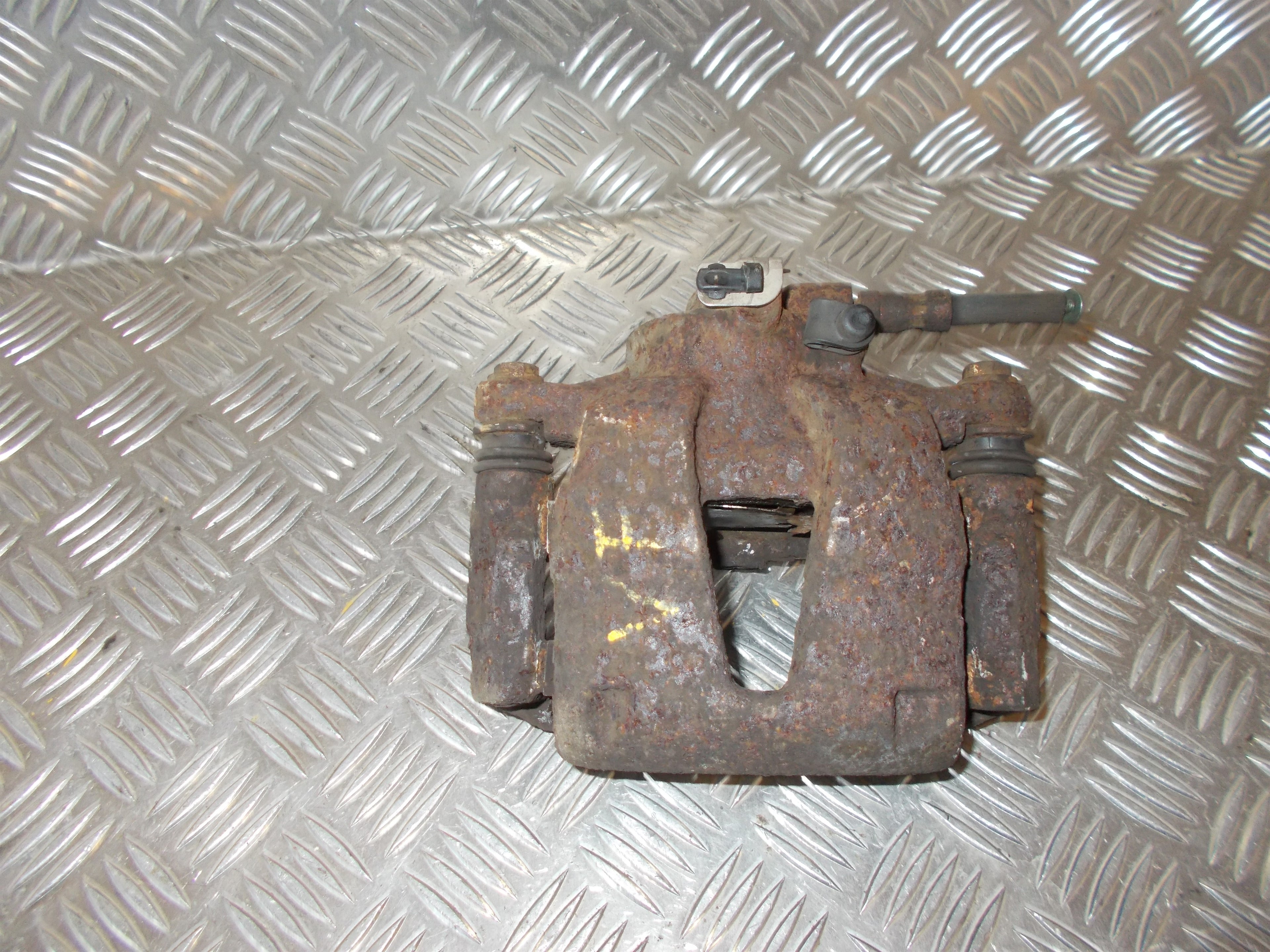 Peugeot Bipper Bremsekaliber Vf Med OEM Nr. 4401P6 Fra Peugeot Ophugger