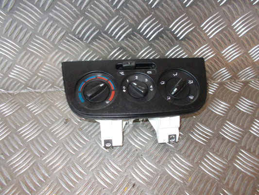 Peugeot Bipper Varmeregulering Med OEM Nr. 6490K3 Fra Peugeot Ophugger