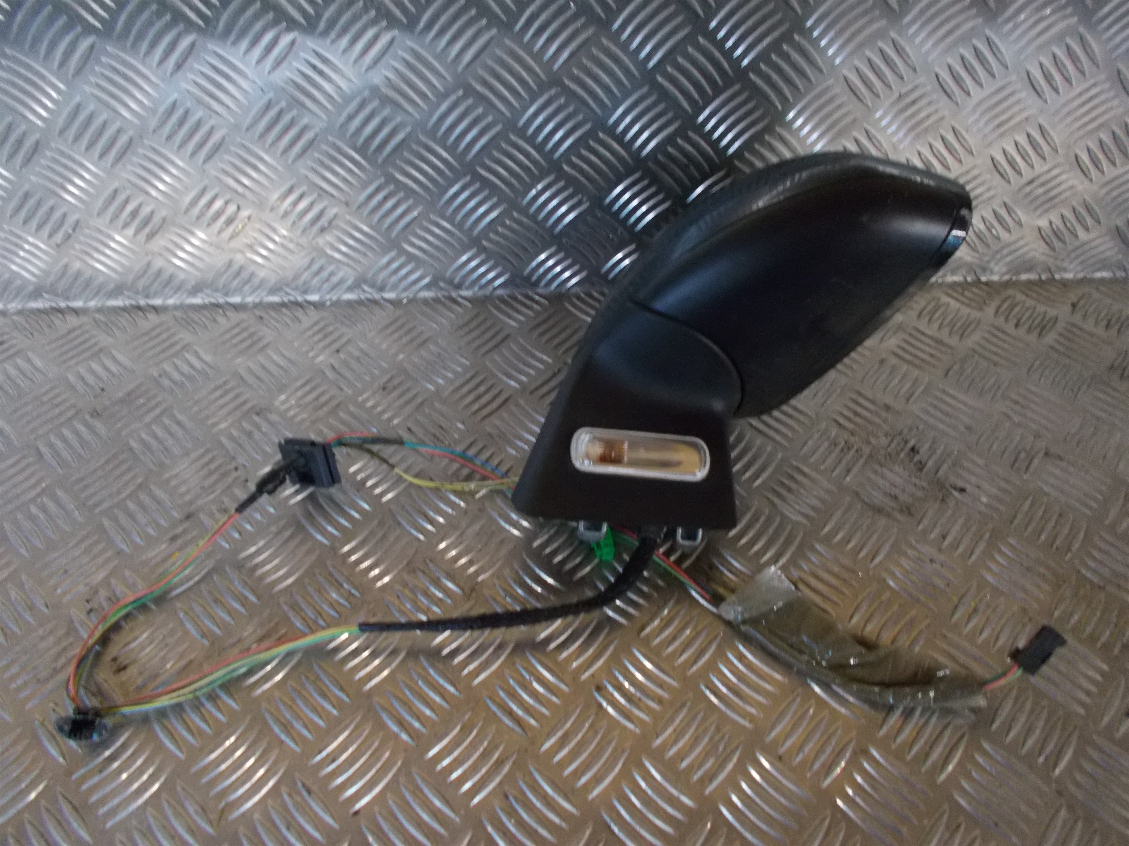 Citroen C4 Sidespejl Med OEM Nr. 8149ZW Fra Citroen Ophugger