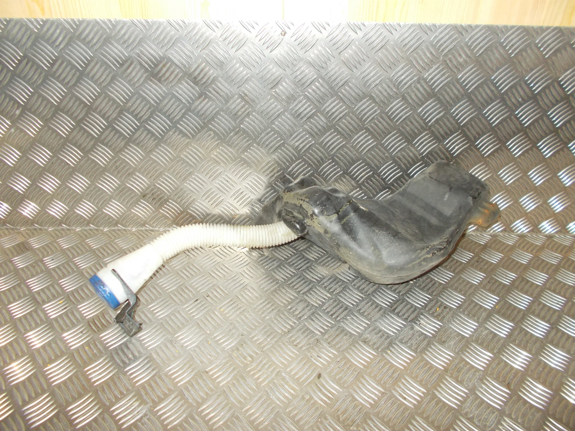 Citroen C4 Sprinkler M/Motor Med OEM Nr. 6431F8 Fra Citroen Ophugger