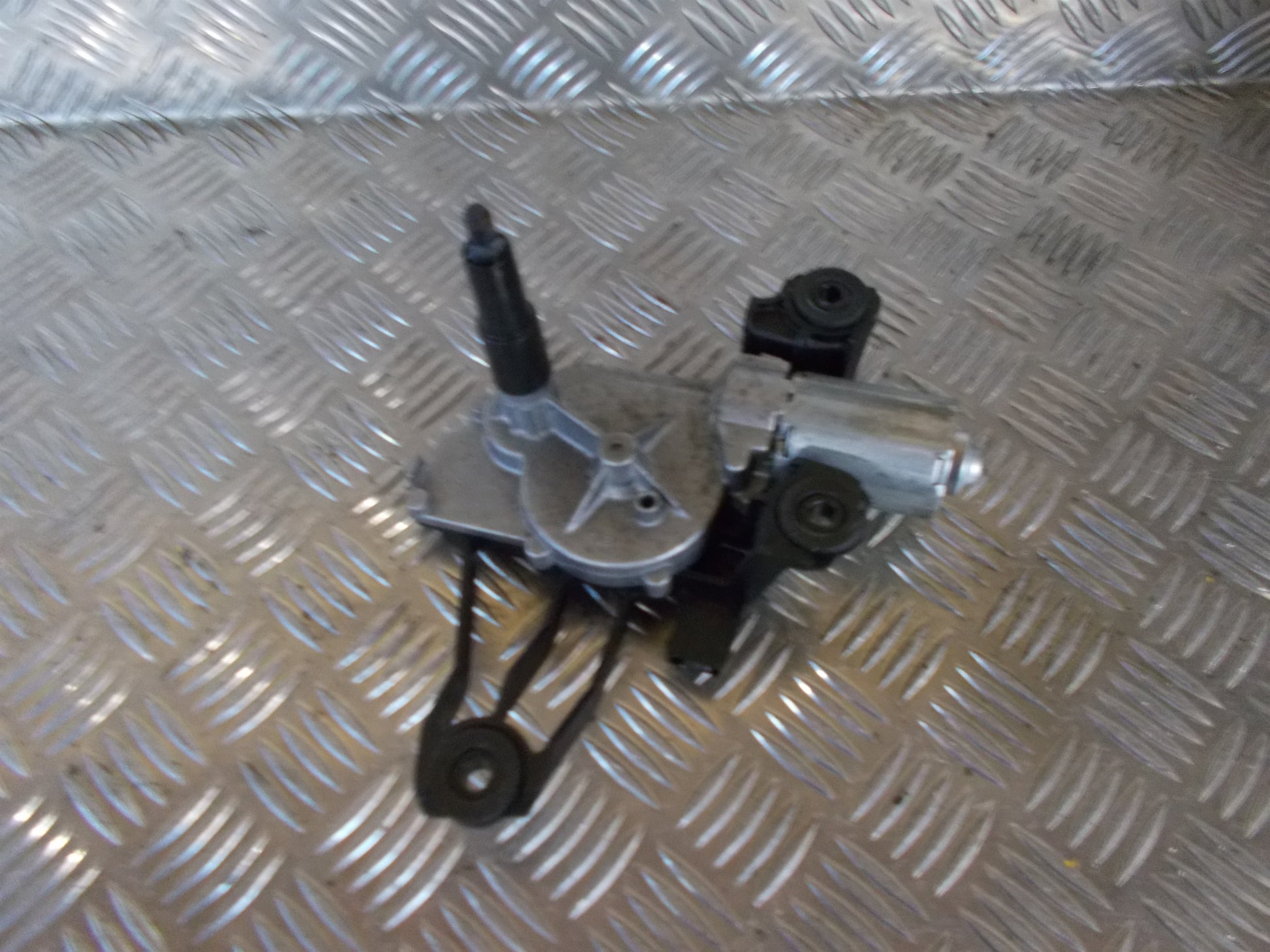 Citroen C4 Bagrudevisker Motor Med OEM Nr. 6405S2 Fra Citroen Ophugger