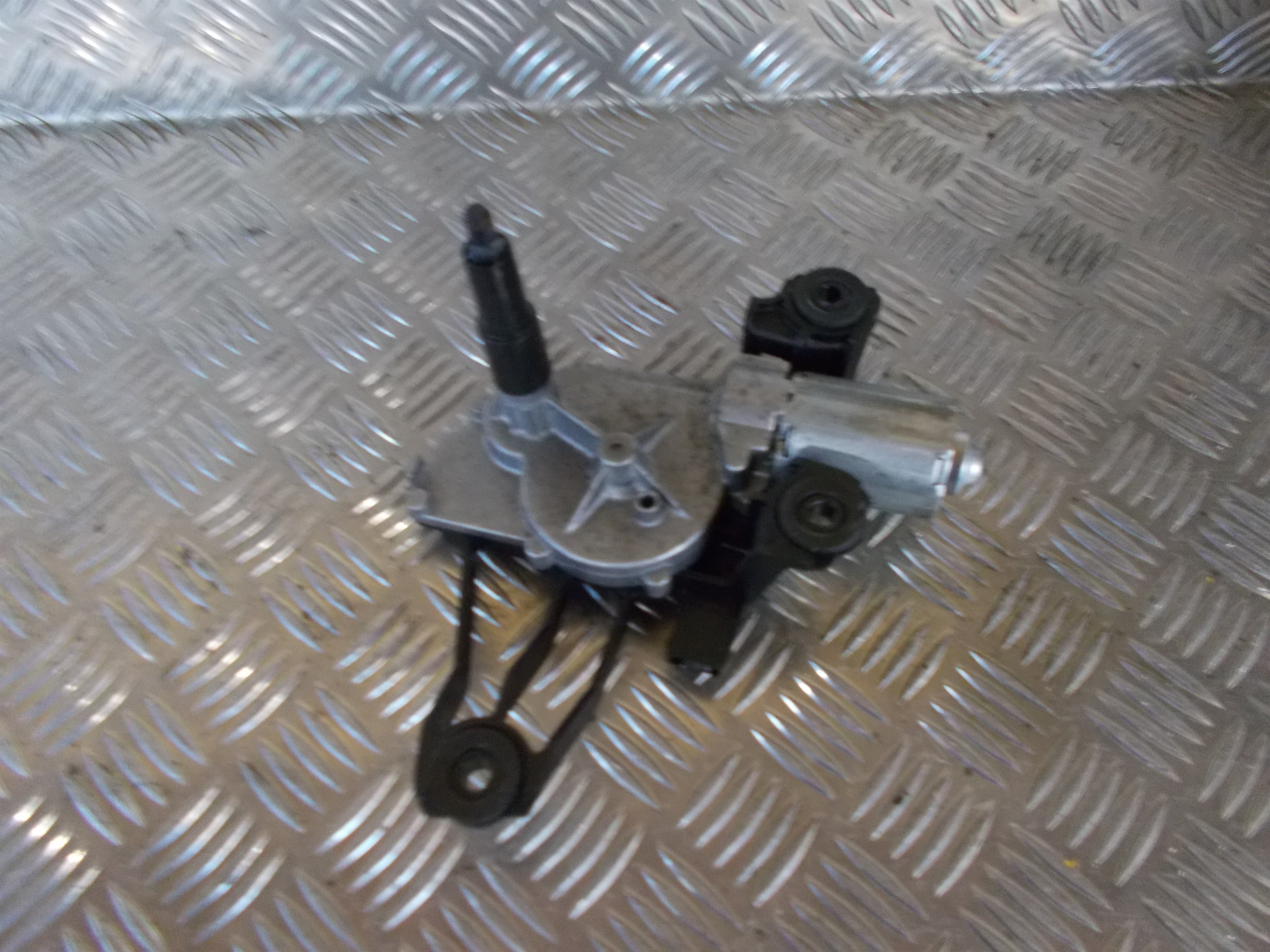 Citroen C4 Bagrudevisker Motor Med OEM Nr. 6405S2 Fra Citroen Ophugger