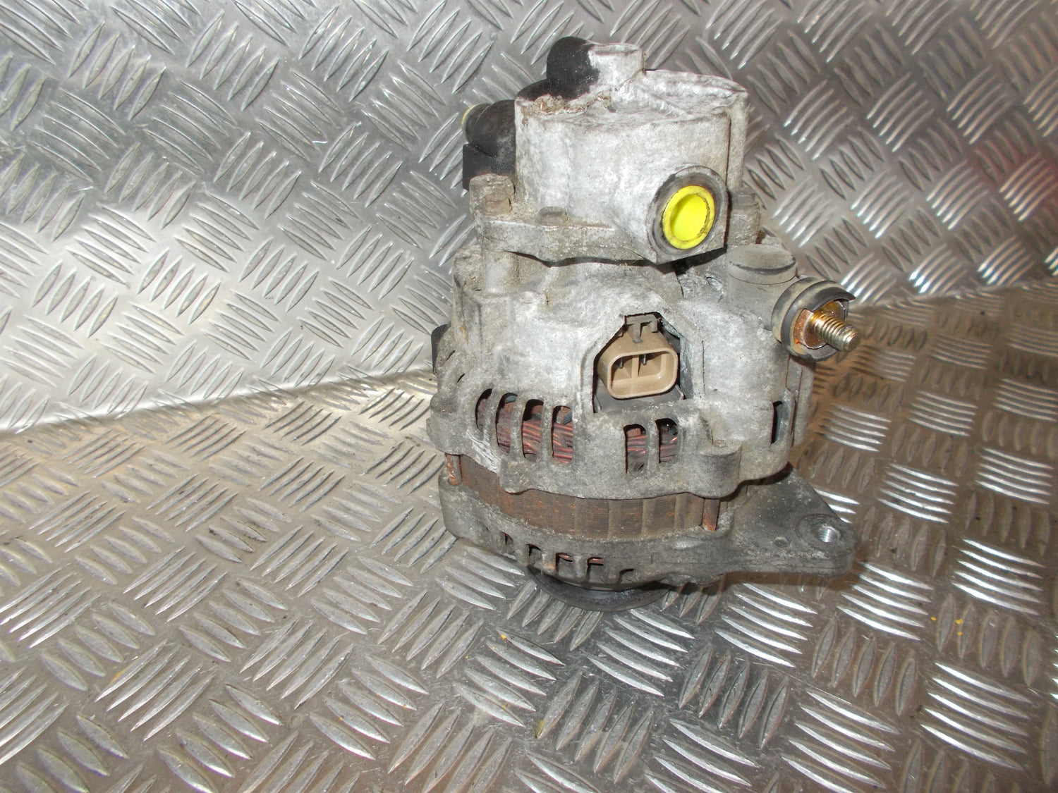 Mitsubishi L400 Generator M/Pumpe Med OEM Nr. Ophugger Fra Mitsubishi Ophugger