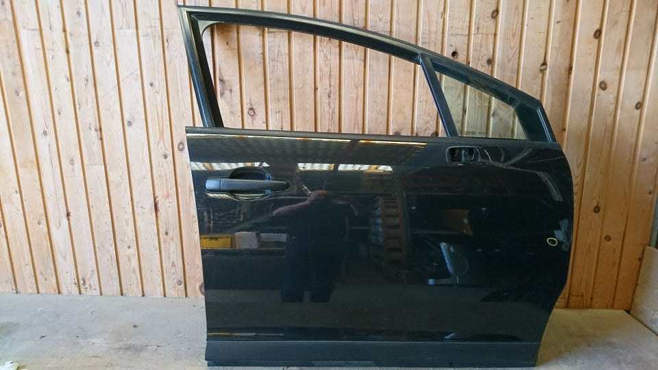 Citroen C4 Fordør H Med OEM Nr. 9004W4 Fra Citroen Ophugger