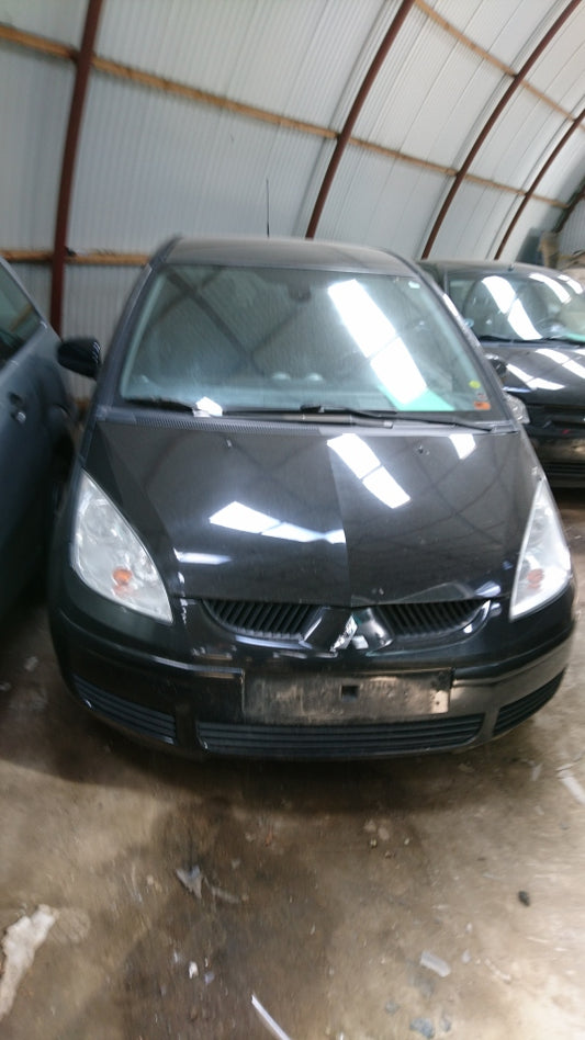Mitsubishi Colt Pluk-Selv-Bil Med OEM Nr. Ophugger Fra Mitsubishi Ophugger