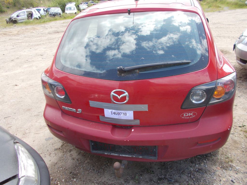 Mazda 3 Bk Pluk-Selv-Bil Med OEM Nr. Ophugger Fra Mazda Ophugger