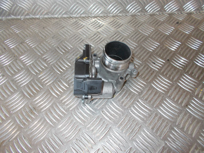 Seat Ibiza 6J Spjældhus Med OEM Nr. 03L128063R Fra Seat Ophugger