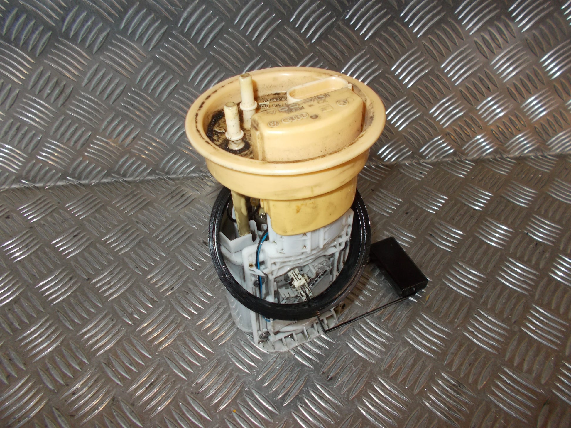 Skoda Fabia Benz/Brændstofpumpe El Med OEM Nr. 6Q0919050C Fra Skoda Ophugger