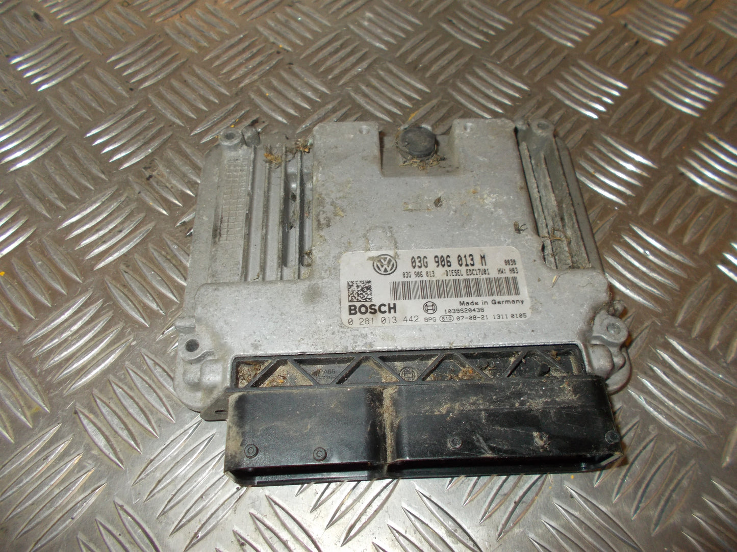 Skoda Fabia Motorstyring - Motorstyreboks - Injection Elboks Med OEM Nr. 03G906013M Fra Skoda Ophugger