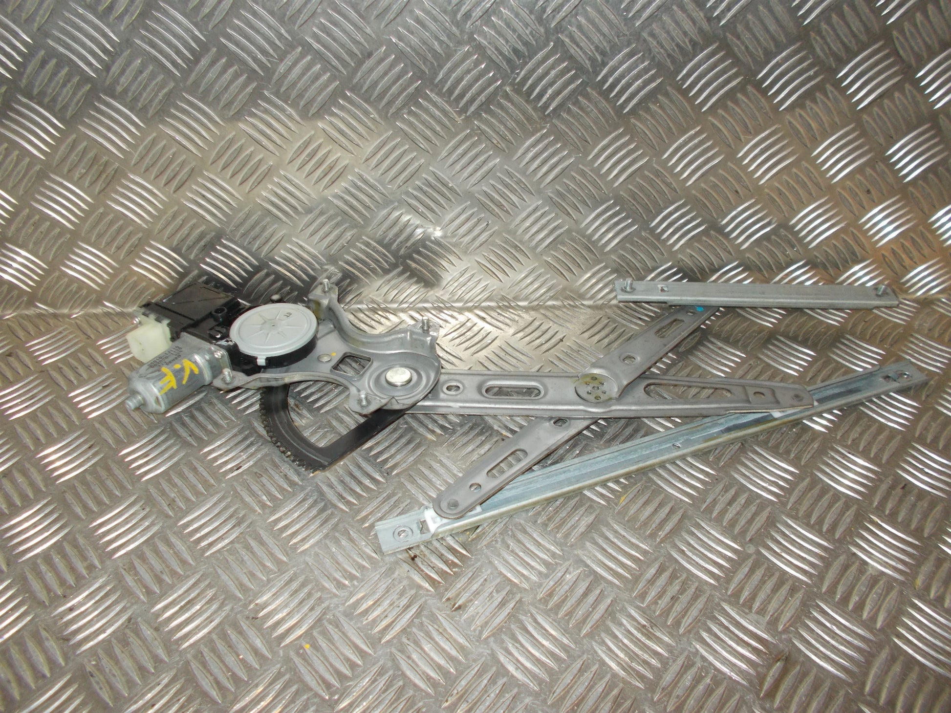 Hyundai I20 NL Rudemotor - Rudehejs Med OEM Nr. 988101J110 Fra Hyundai Ophugger