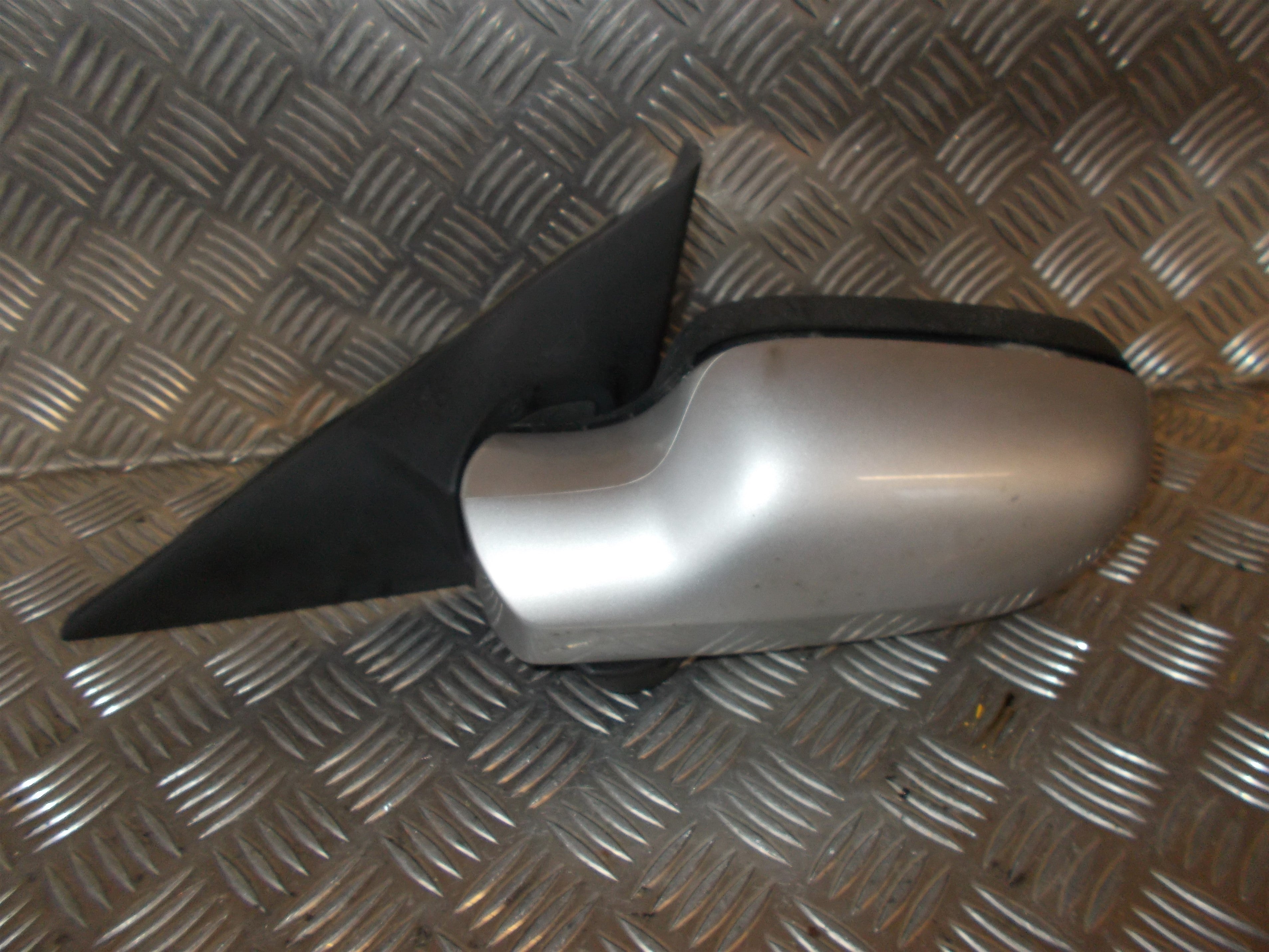 Renault Megane Scenic 2 Sidespejl Med OEM Nr. 7701068384 Fra Renault Ophugger