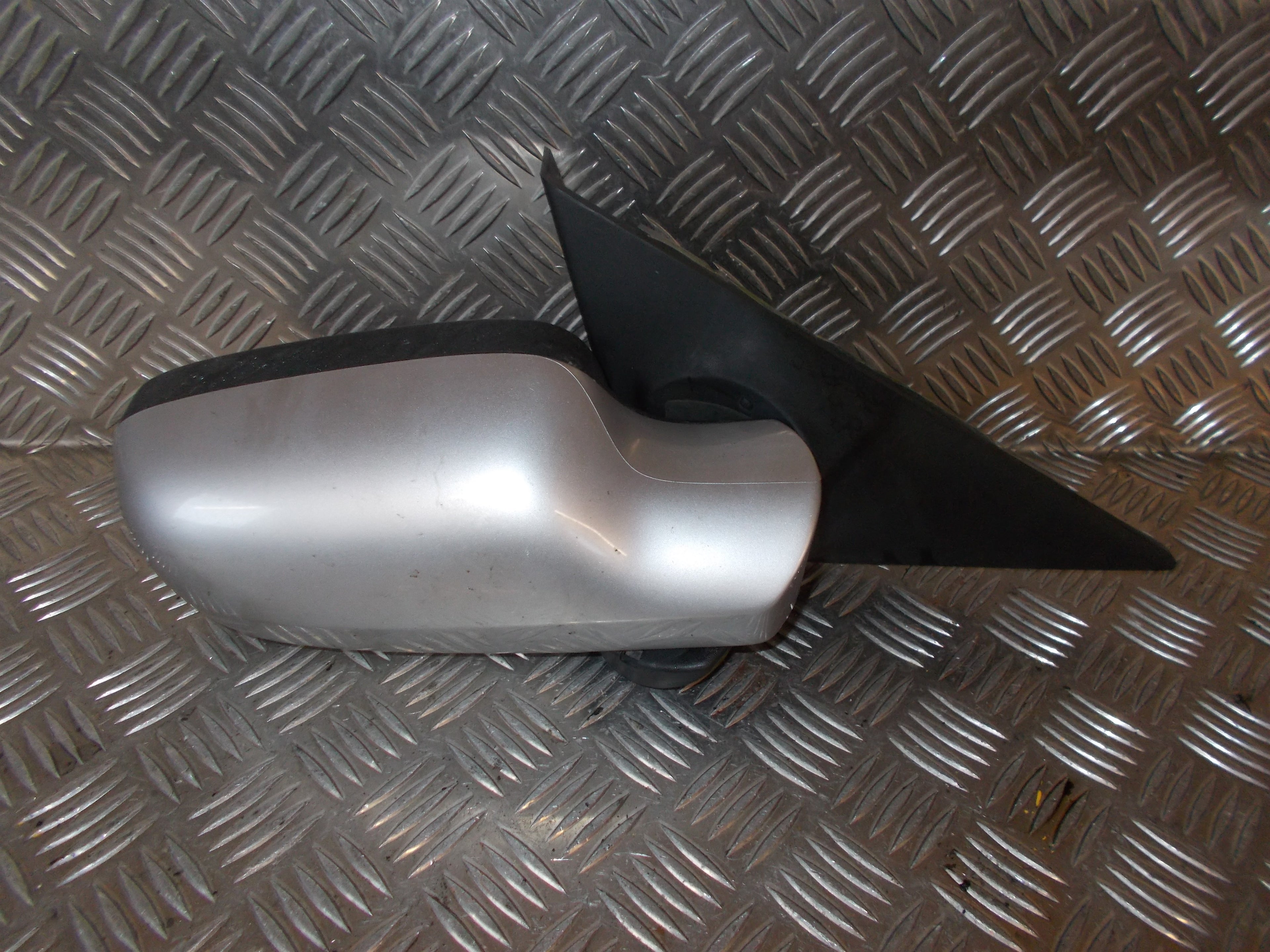 Renault Megane Scenic 2 Sidespejl Med OEM Nr. 7701055997 Fra Renault Ophugger