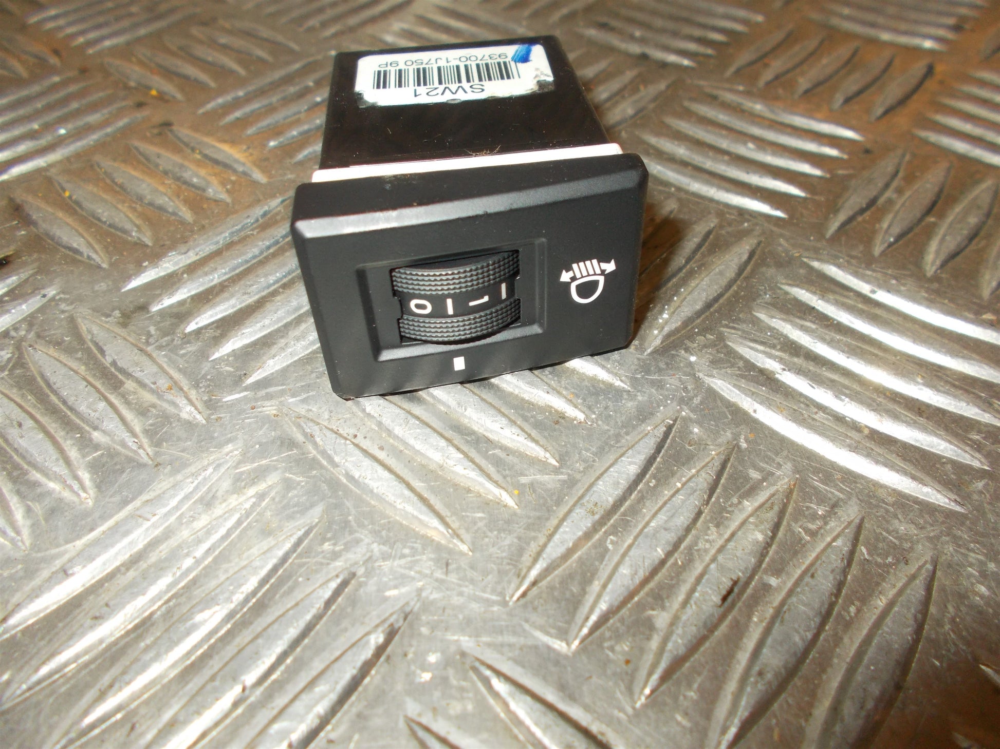 Hyundai I20 NL Kontakt Lygtejustering Med OEM Nr. 937001J7509P Fra Hyundai Ophugger