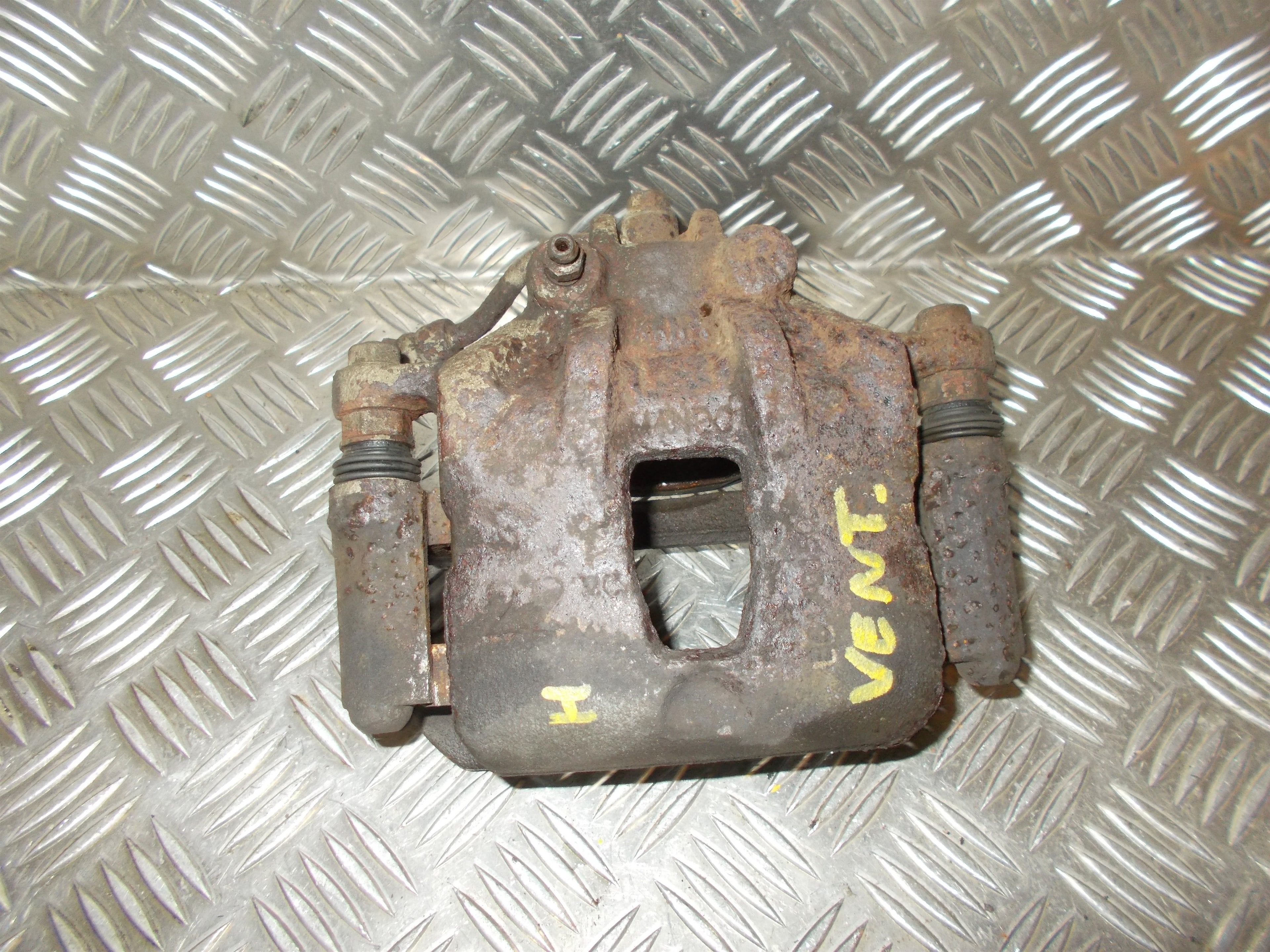 Hyundai I20 Nl Bremsekaliber Hf Med OEM Nr. 581301J100 Fra Hyundai Ophugger