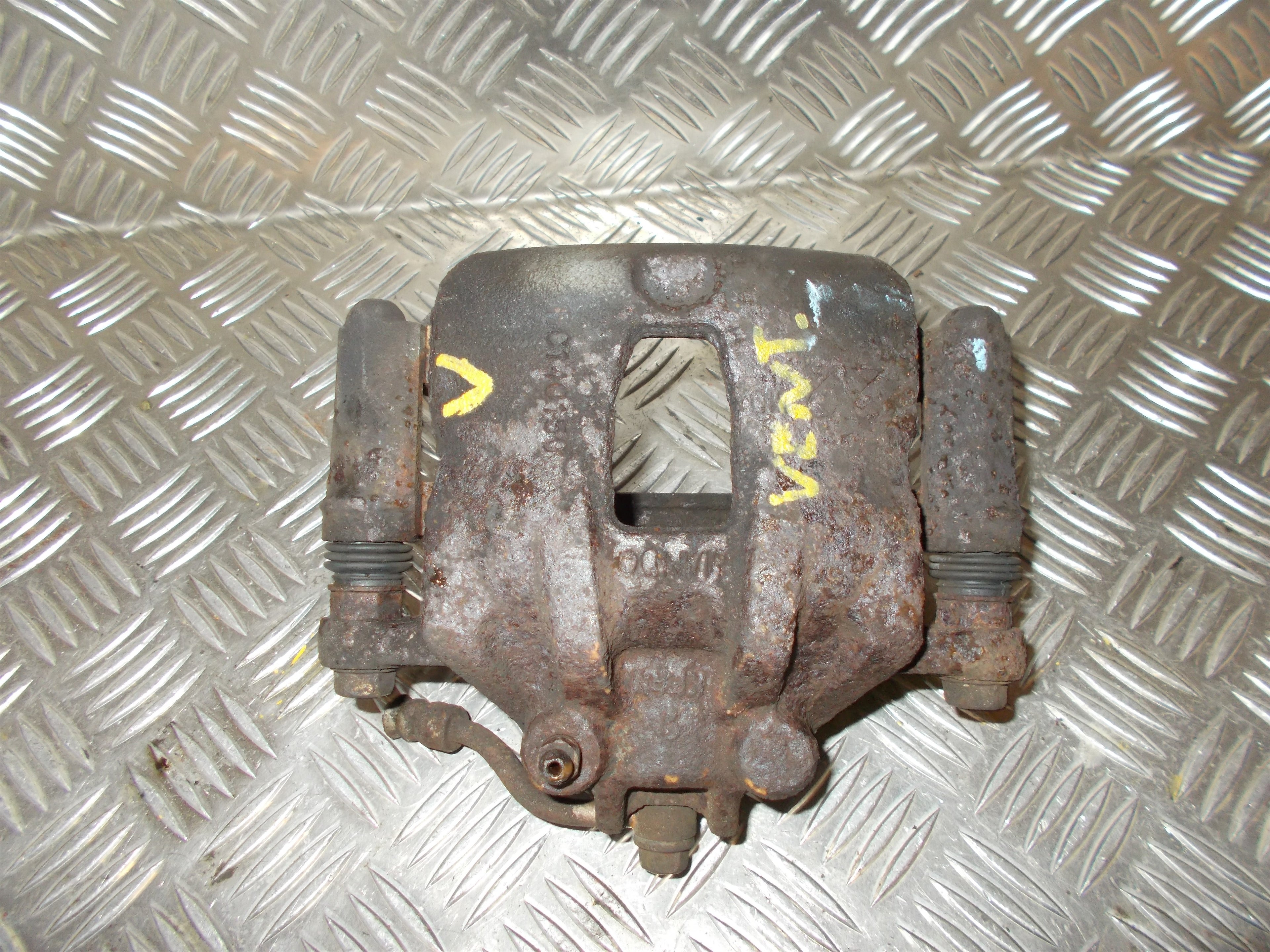 Hyundai I20 Nl Bremsekaliber Vf Med OEM Nr. 581101J100 Fra Hyundai Ophugger