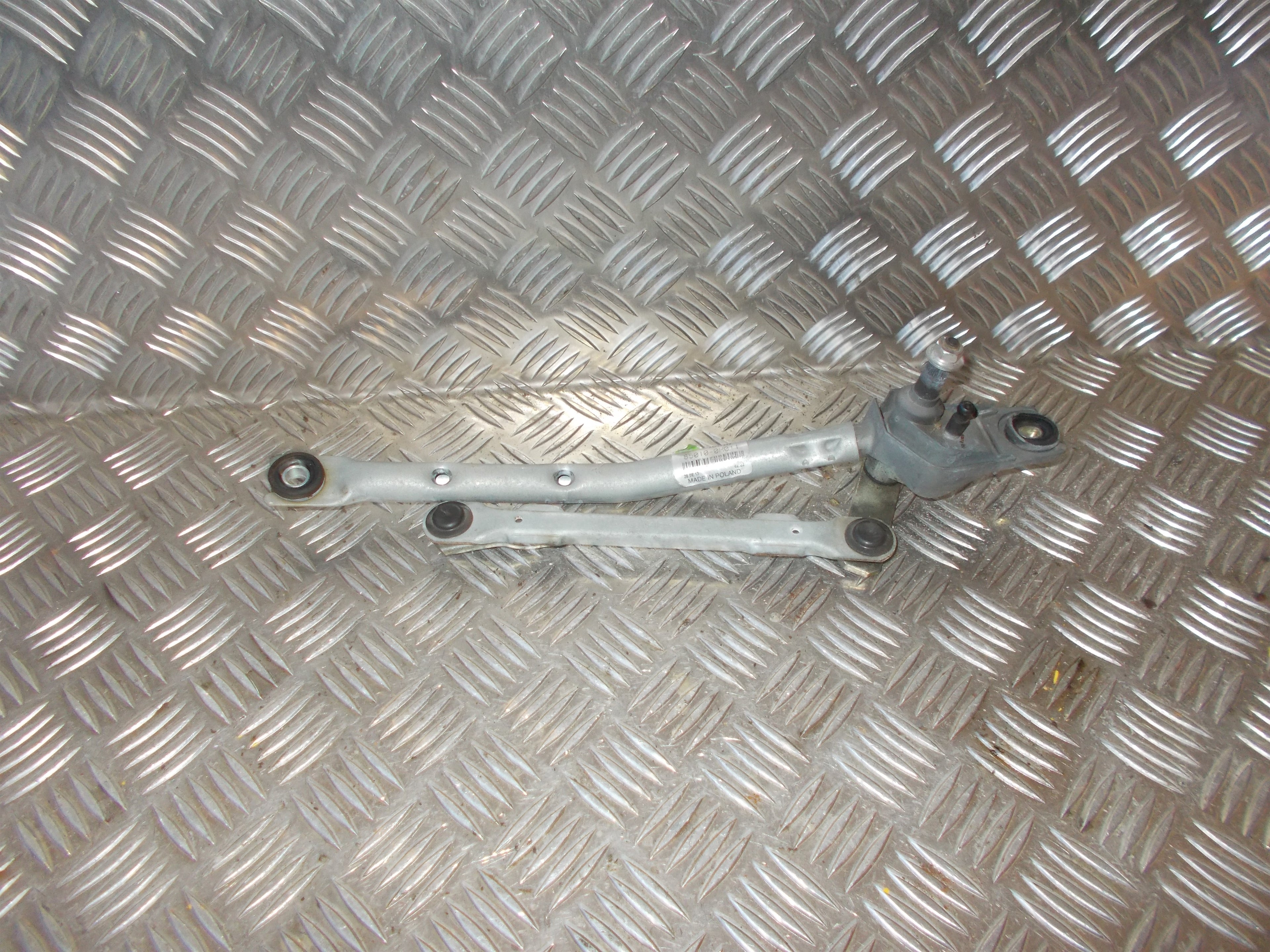 Peugeot 107 Viskertræk Med OEM Nr. 6405T0 Fra Peugeot Ophugger