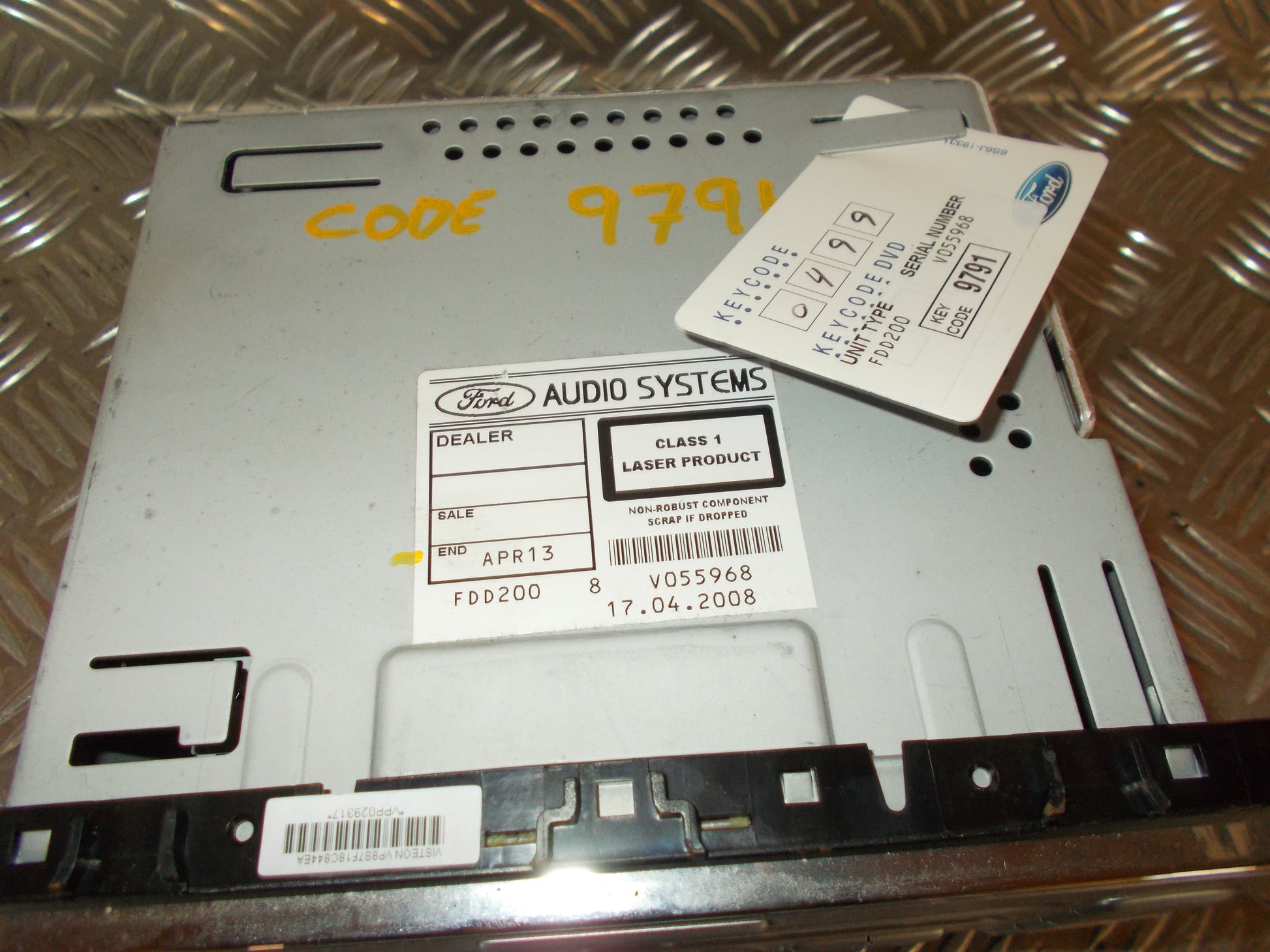 Ford Focus Radio M/Cd Med OEM Nr. 8M5T18C815AB Fra Ford Ophugger