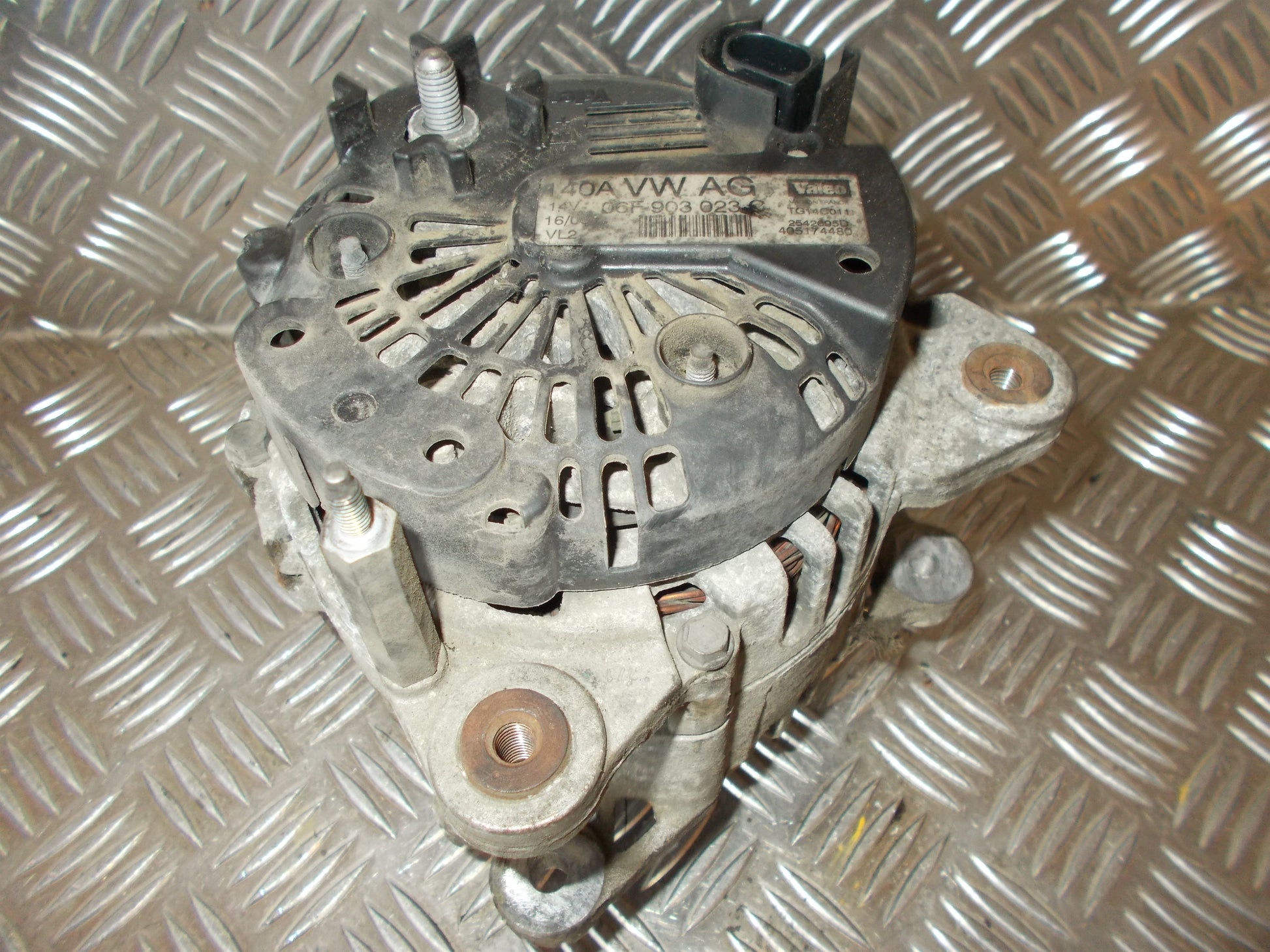 Seat Altea Generator Med OEM Nr. 06F903023C Fra Seat Ophugger