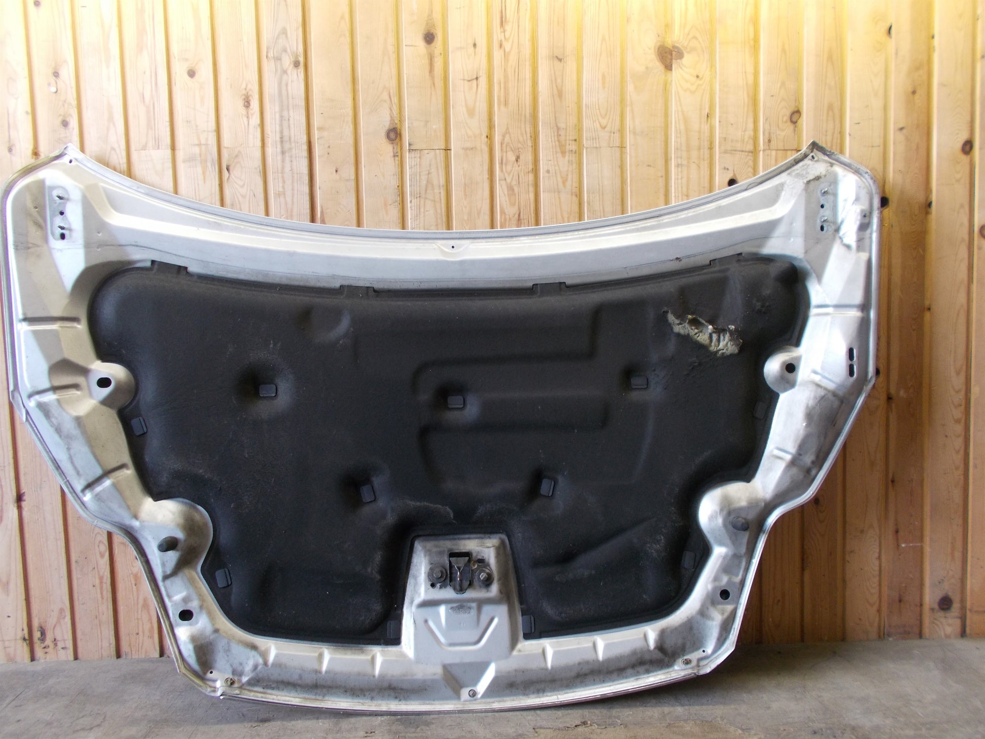 Ford Focus Fronthjelm Med OEM Nr. 1521601 Fra Ford Ophugger