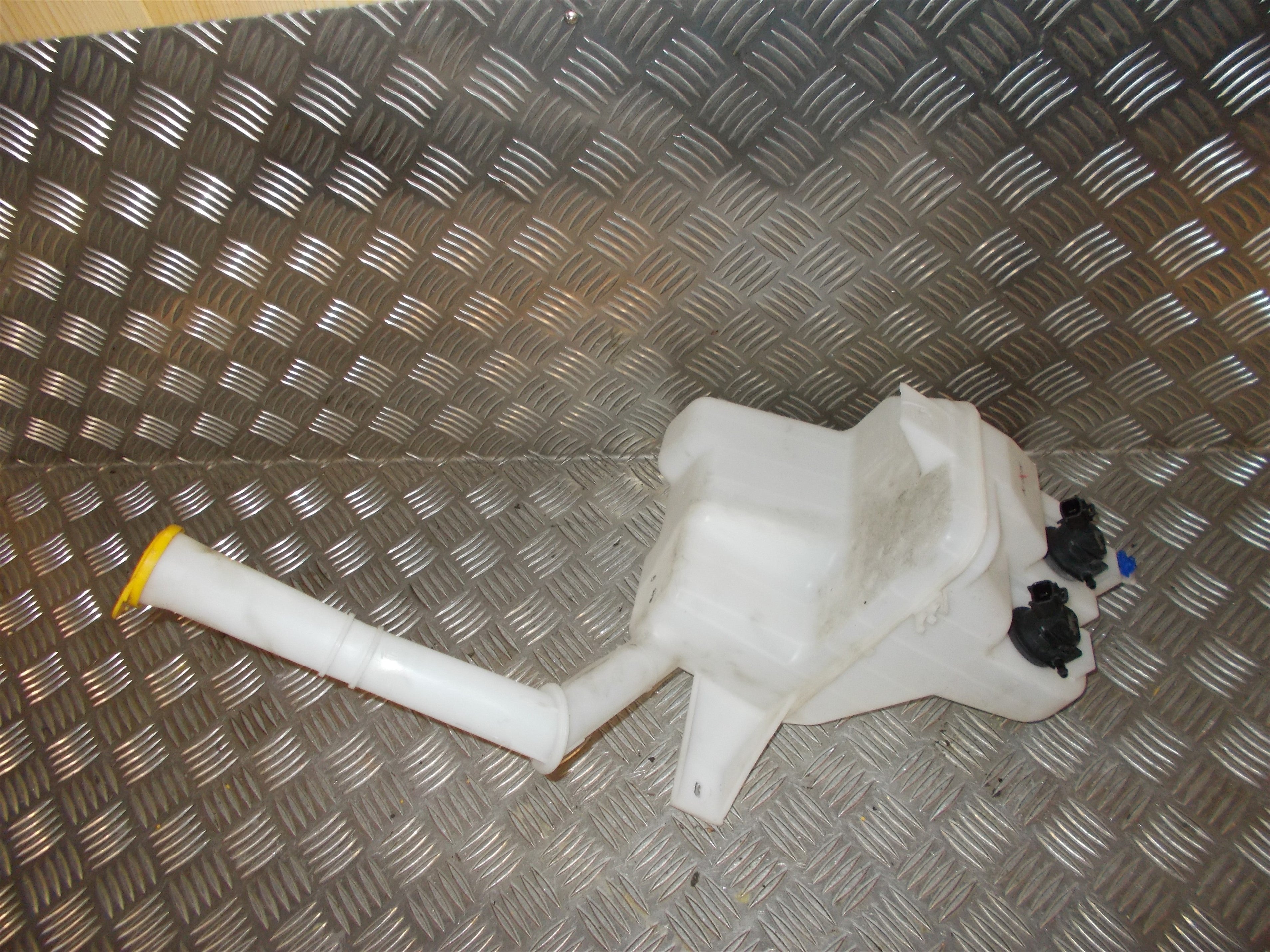 Mazda 6 Gh Sprinkler M/Motor Med OEM Nr. Ophugger Fra Mazda Ophugger