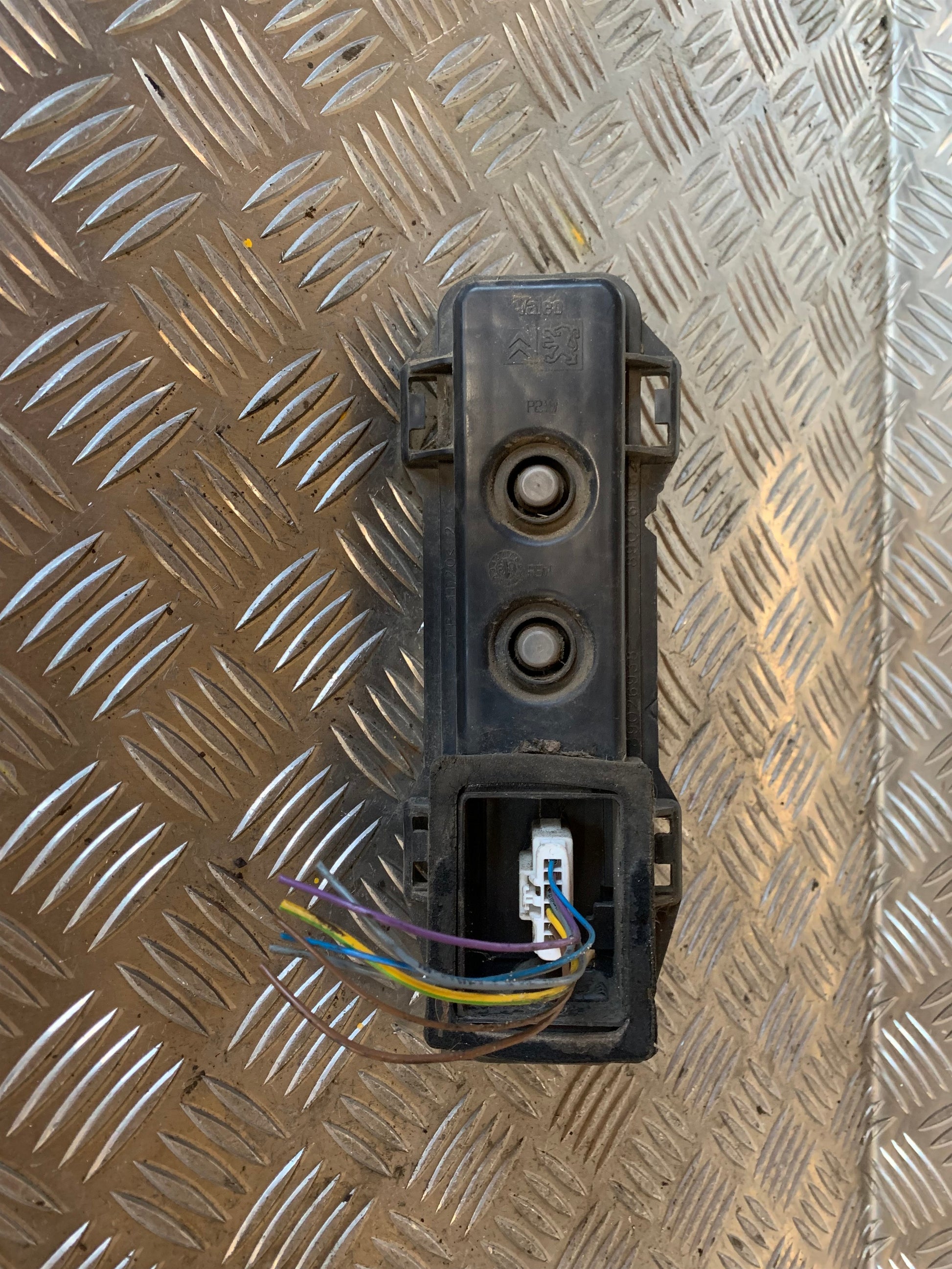 Peugeot 307 Baglygte Med OEM Nr. Ophugger Fra Peugeot Ophugger