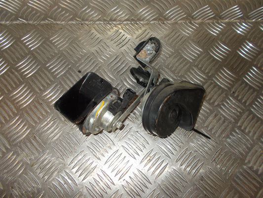 Volvo S60/V60 Horn Med OEM Nr. Ophugger Fra Volvo Ophugger