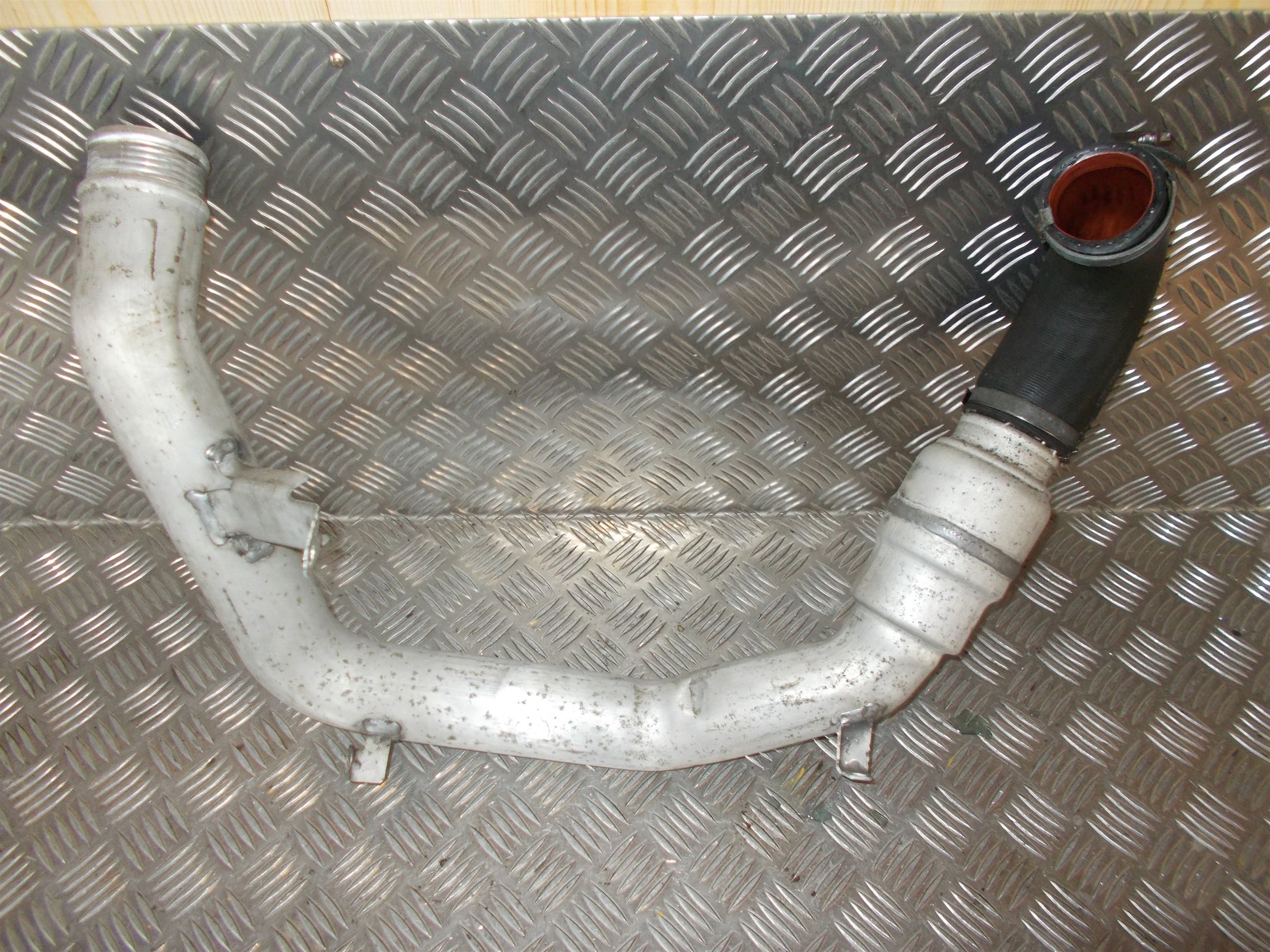 Volvo S60/V60 Turbo/Intercool. Slanger Med OEM Nr. 31319820 Fra Volvo Ophugger