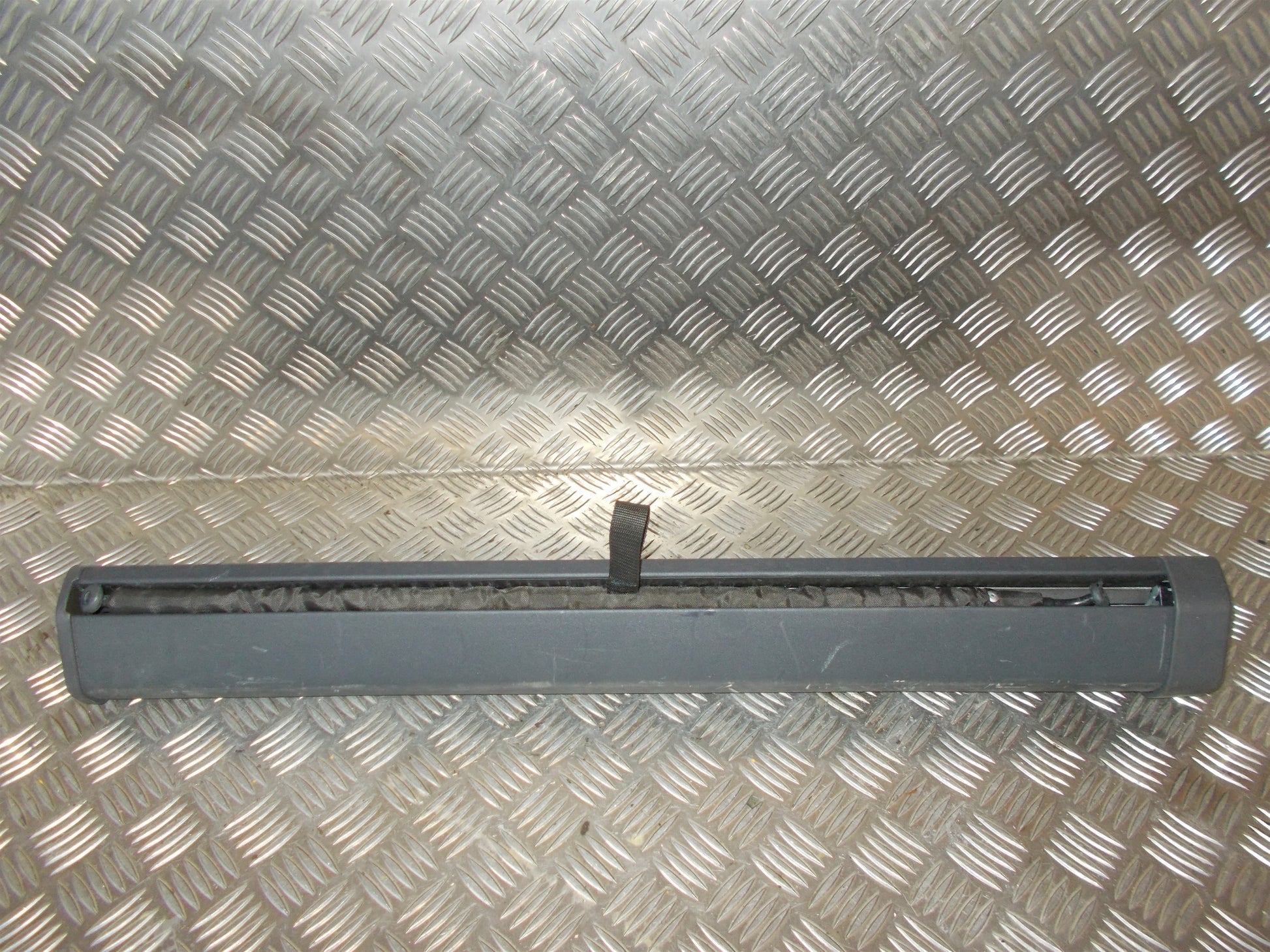 Volvo S60/V60 Hundegitter/Bagagenet Med OEM Nr. Ophugger Fra Volvo Ophugger