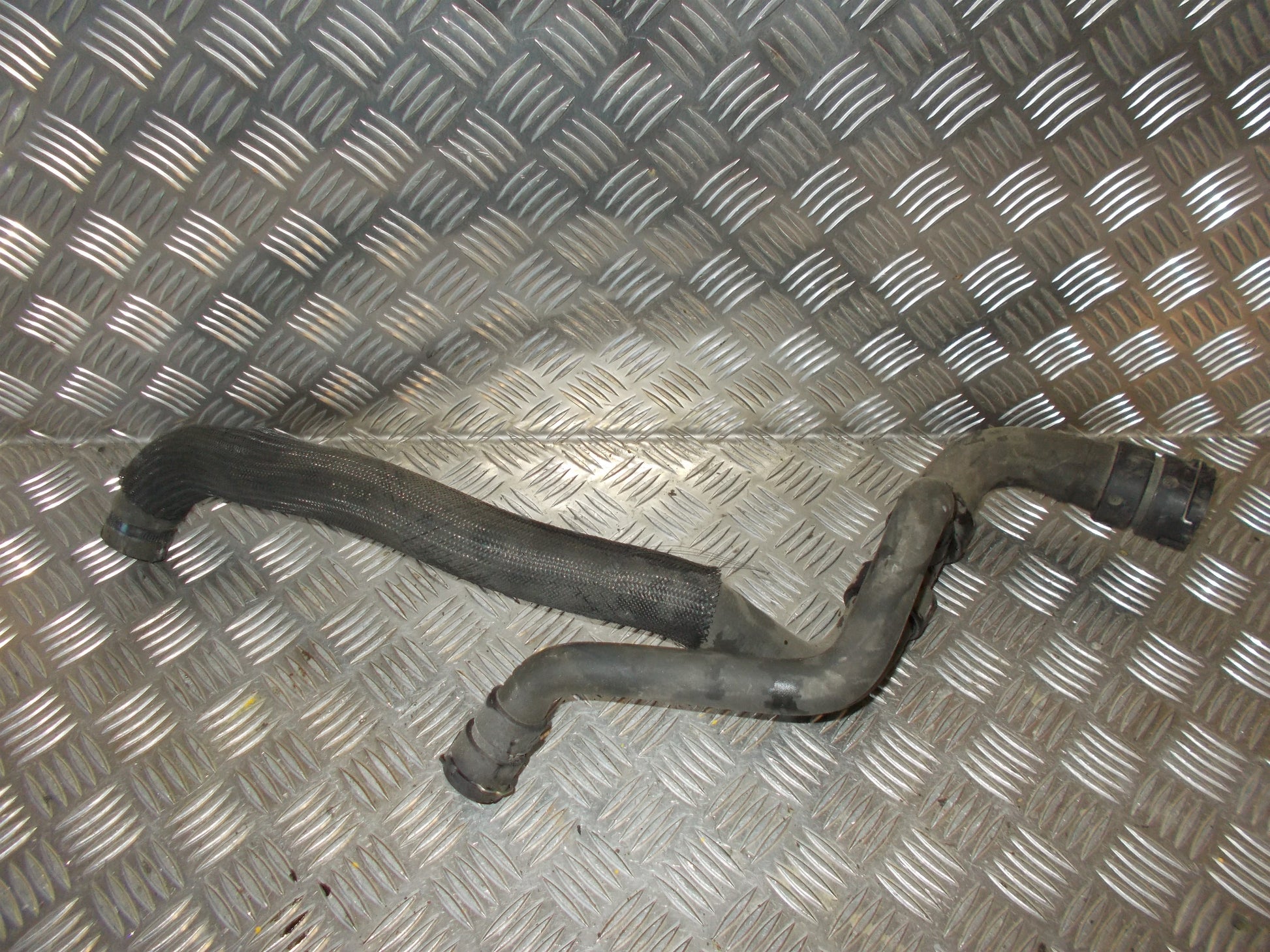 Volvo S60/V60 Køler Slanger Med OEM Nr. BG918260GA Fra Volvo Ophugger