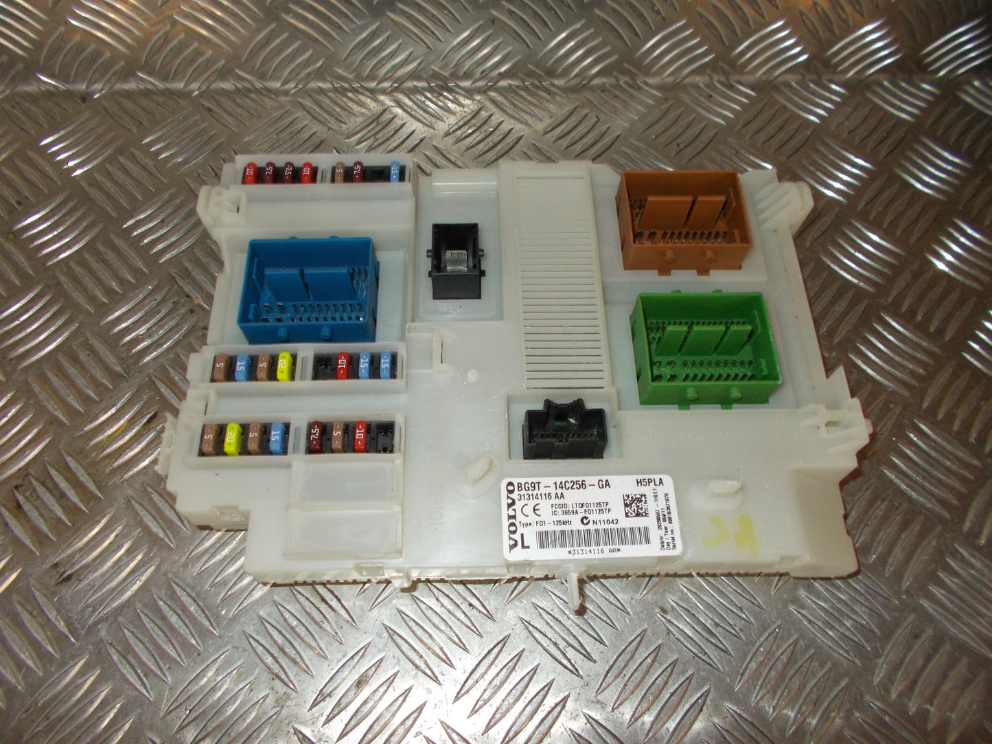 Volvo S60/V60 Sikringsboks Med OEM Nr. 31314116AA Fra Volvo Ophugger