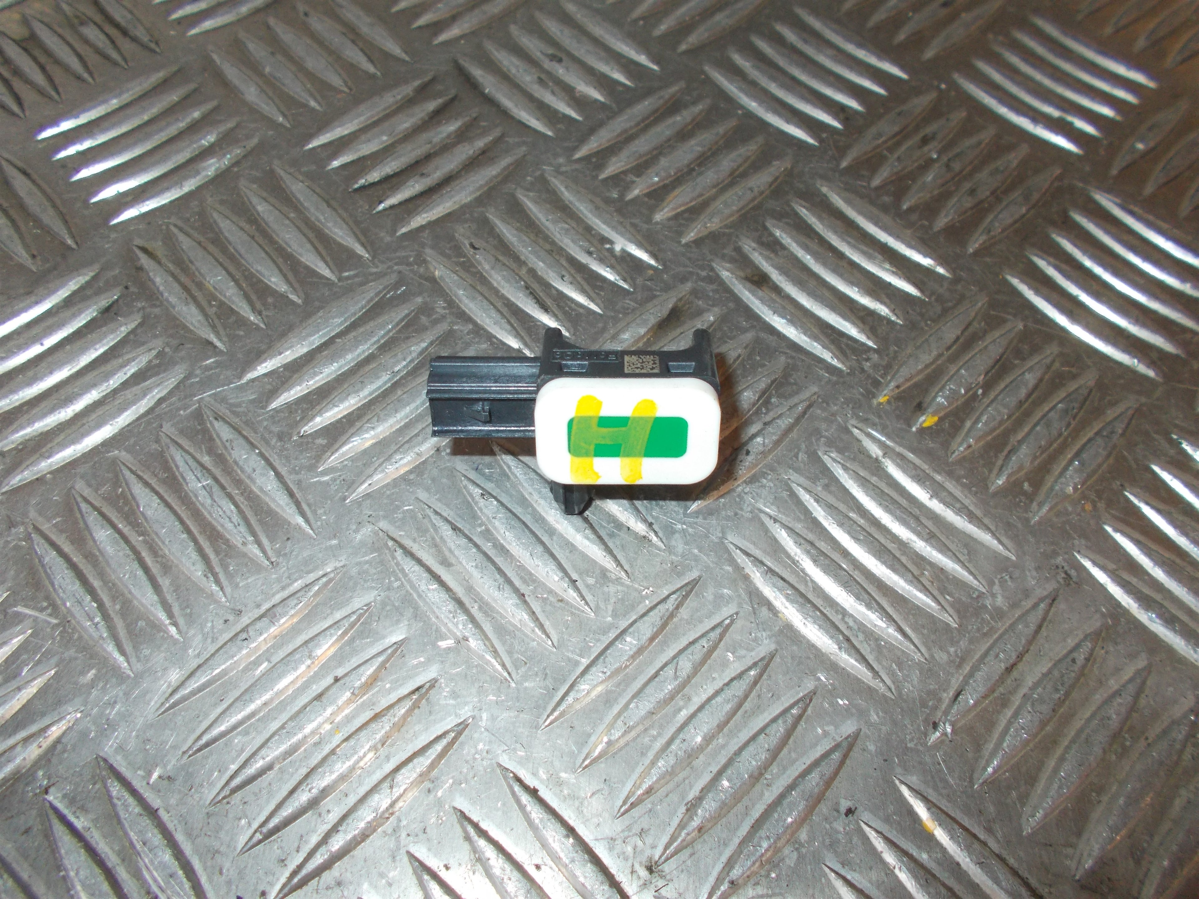Volvo S60/V60 Airbag Føler Med OEM Nr. 8V4T14B006AA Fra Volvo Ophugger