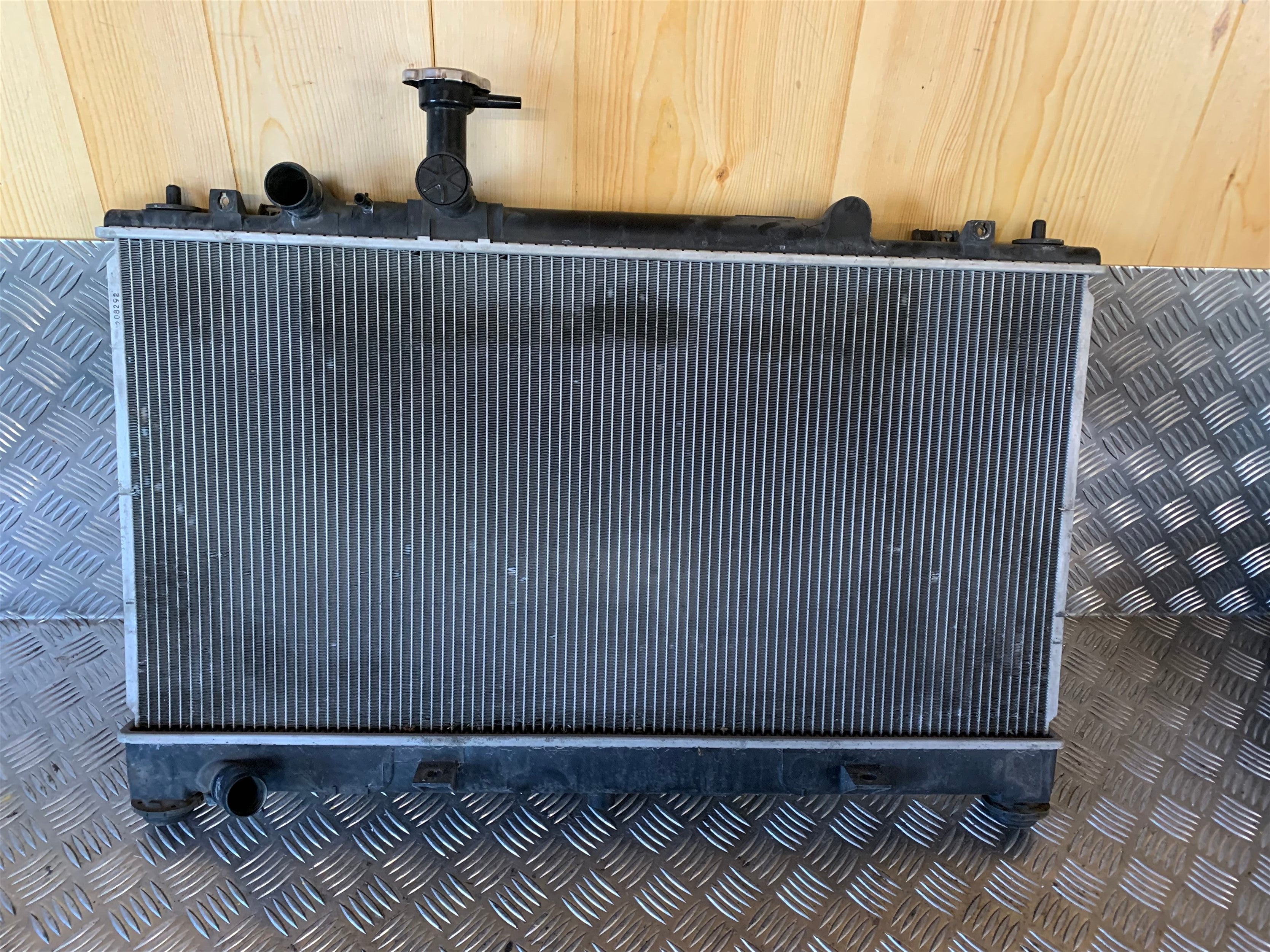 Mazda 6 Gg/Gy Køler Med OEM Nr. L3R415200C Fra Mazda Ophugger