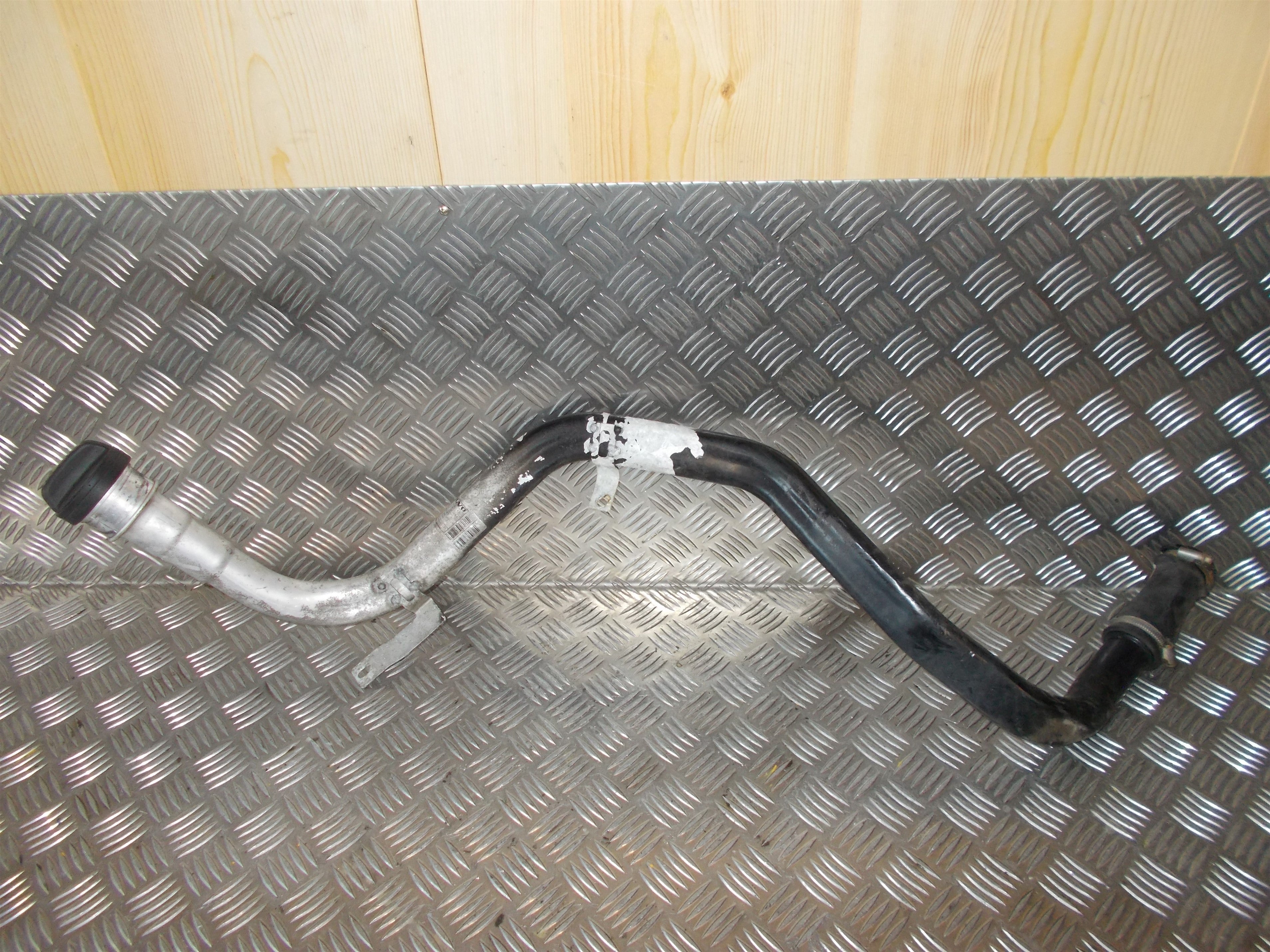 Volvo S60/V60 Tankrør Med OEM Nr. 9G9N9032EB Fra Volvo Ophugger