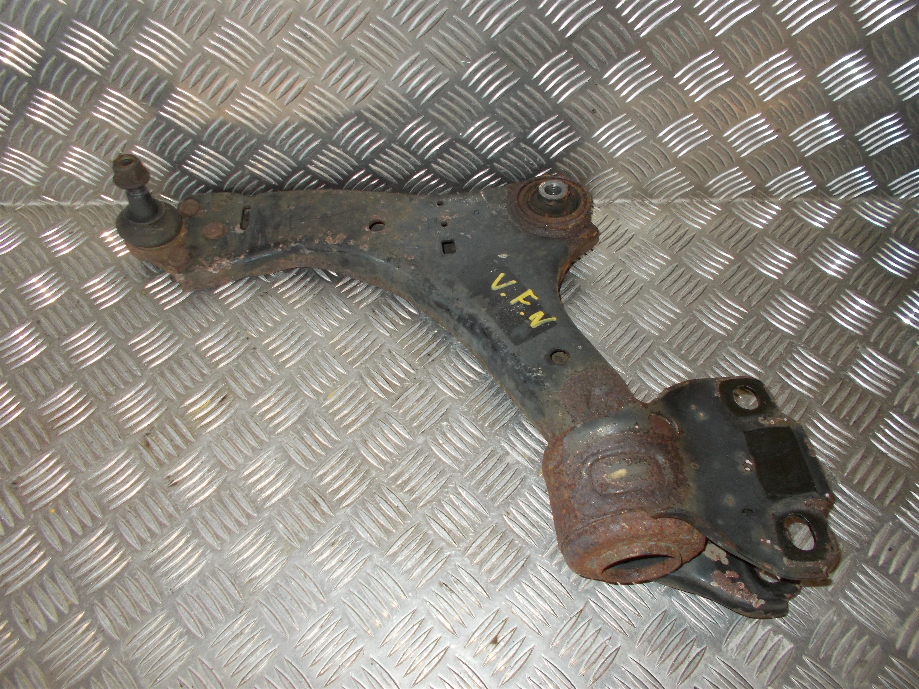 Volvo S60/V60 Bærearm F.N. V Med OEM Nr. 31317661 Fra Volvo Ophugger